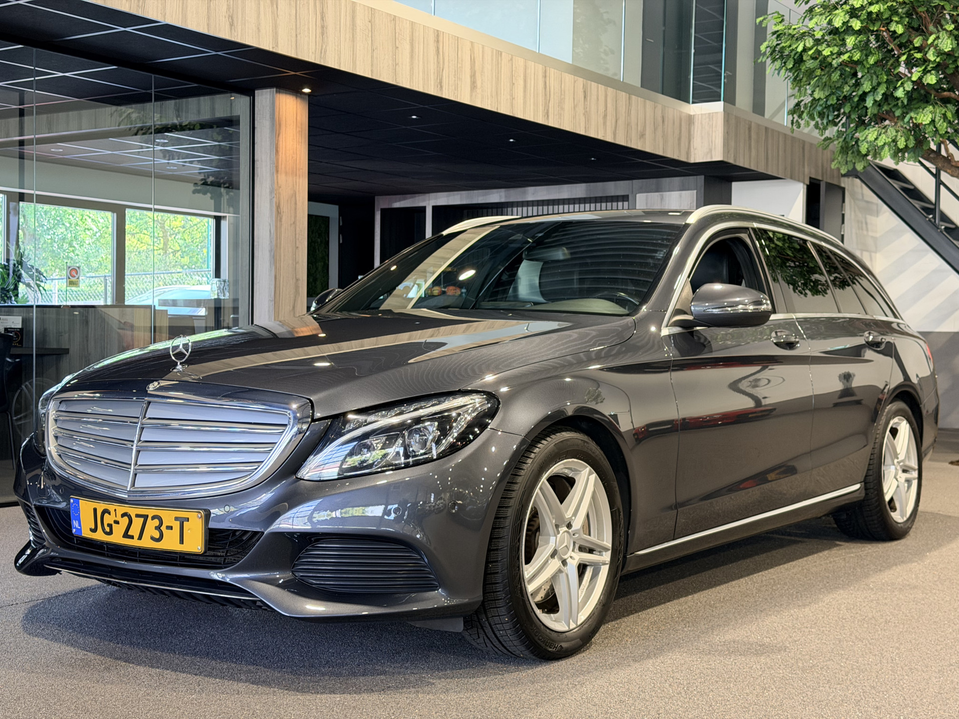 Foto van Mercedes-Benz C 350 E