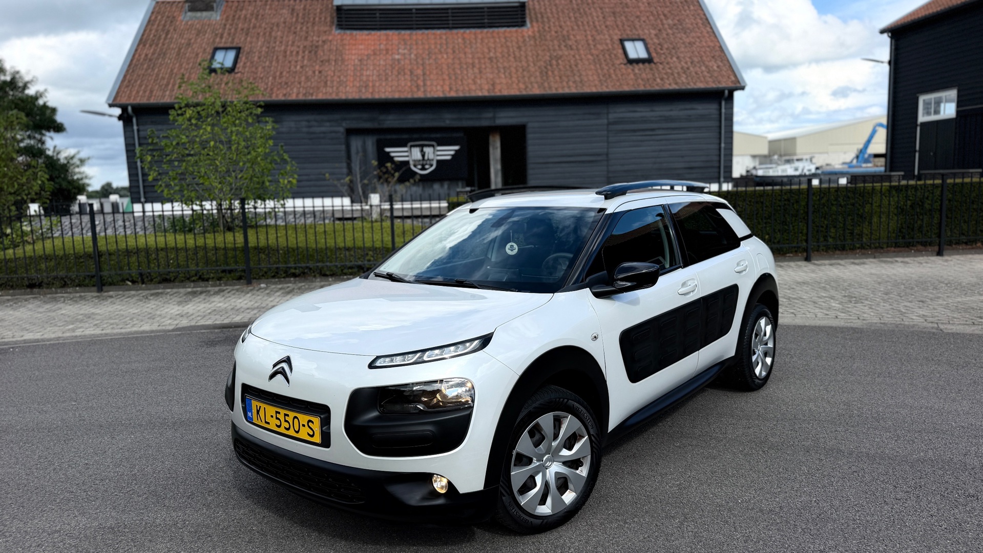 Foto van Citroen C4 Cactus