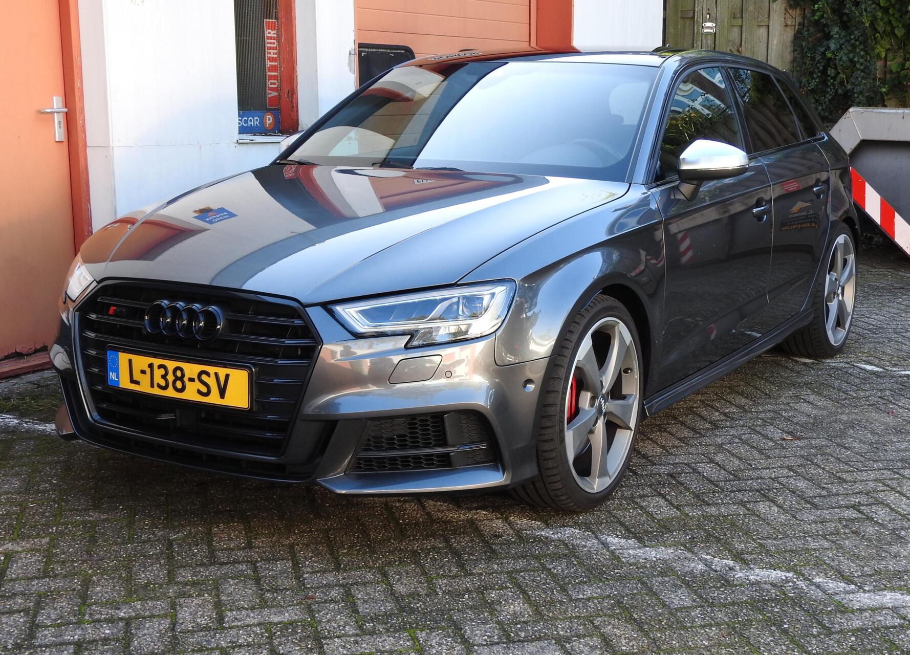 Audi S3 2.0 TFSI quattro Pano B&O Leder Schaalstoel Vol 2018 - voorkant
