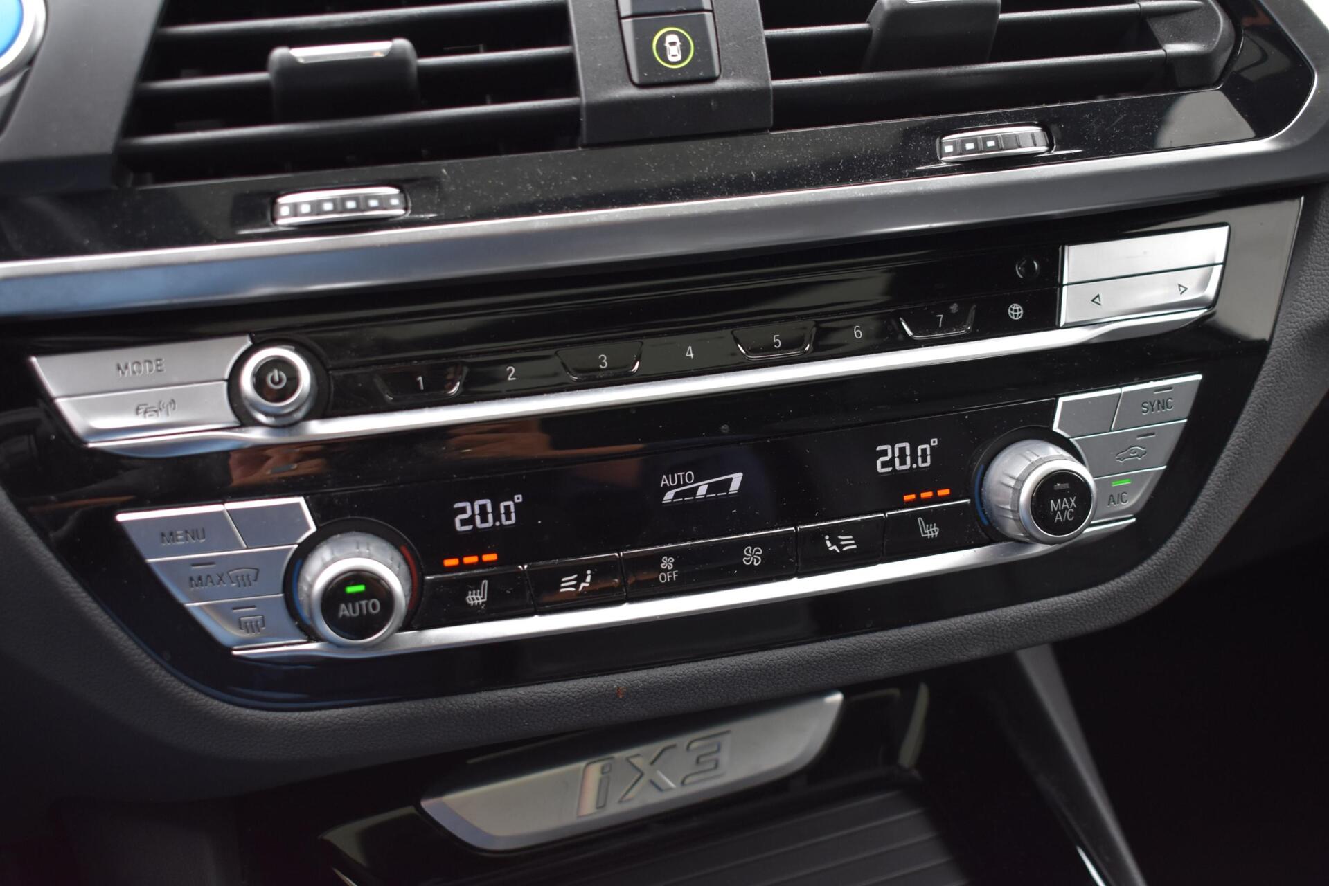 Foto van BMW Ix3