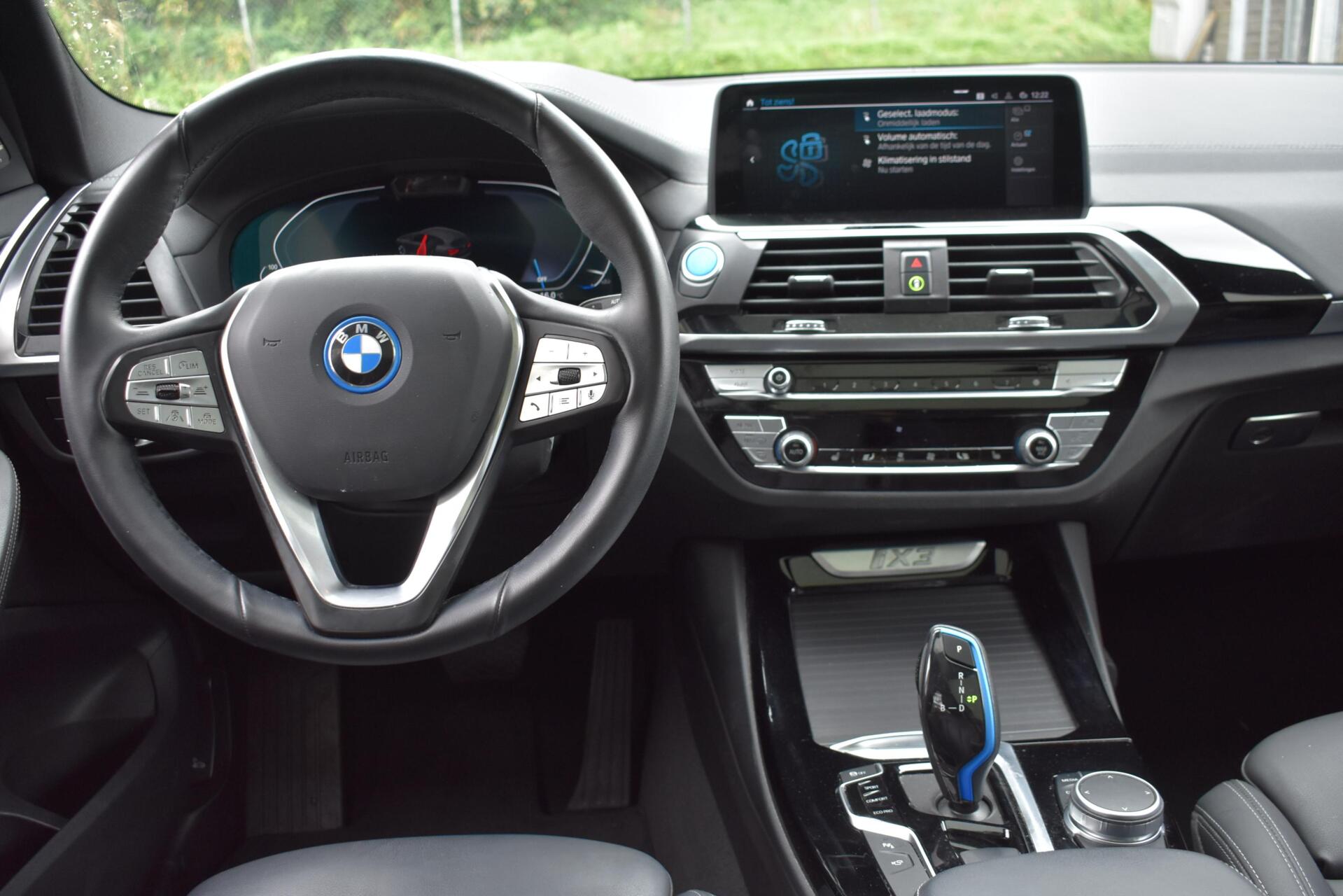 Foto van BMW Ix3