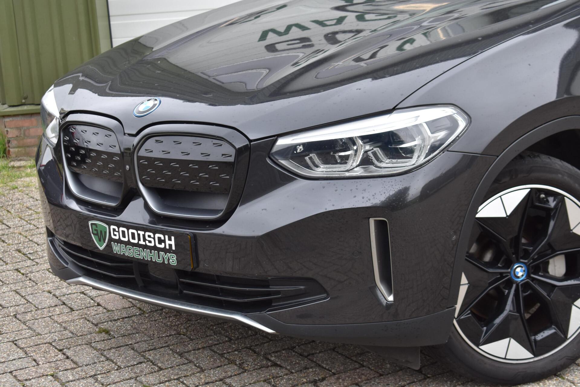 Foto van BMW Ix3