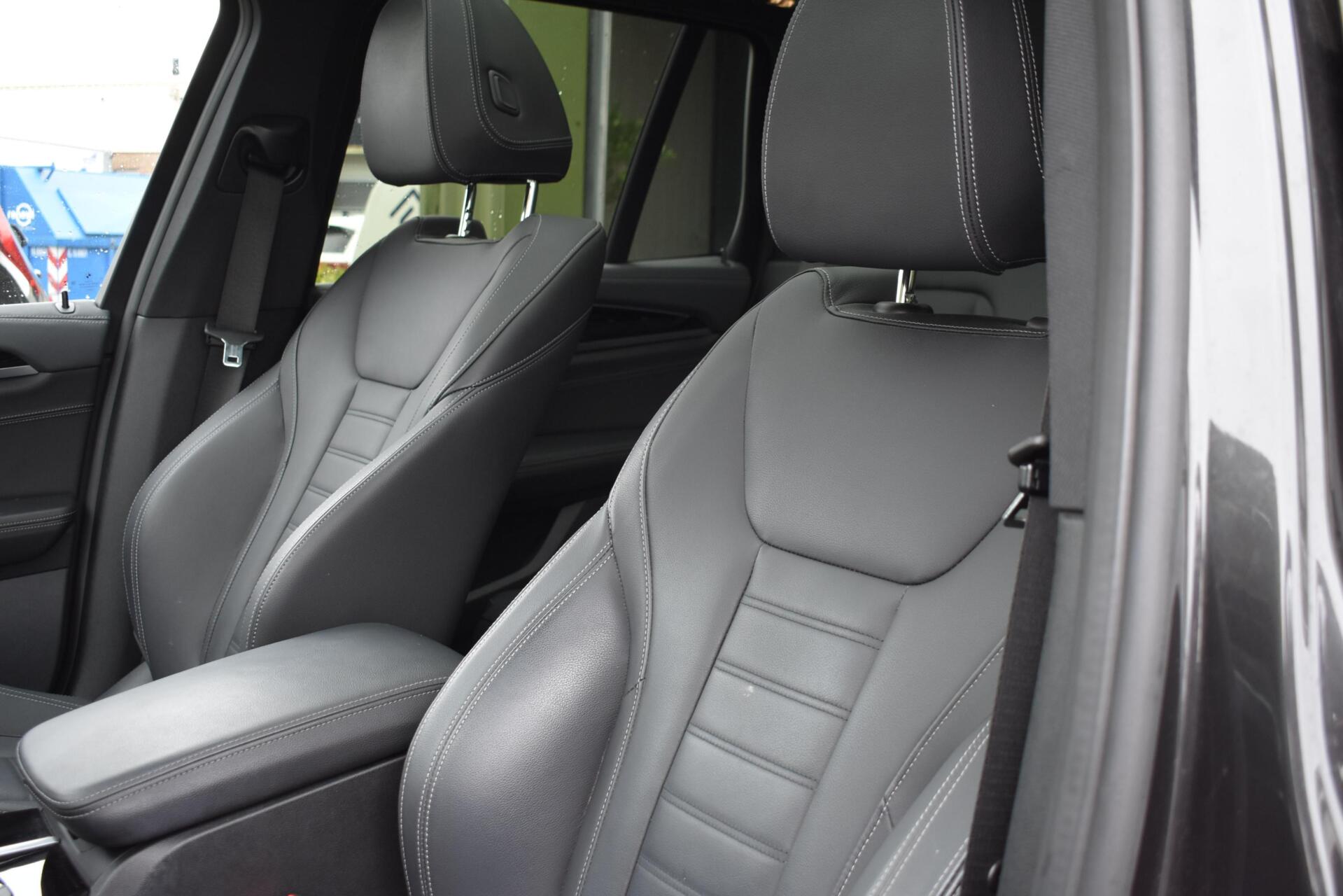Foto van BMW Ix3