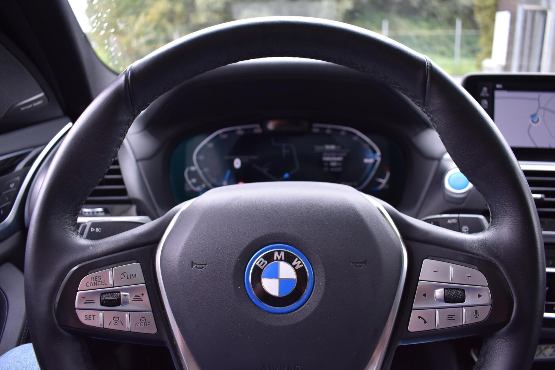 Foto van BMW Ix3