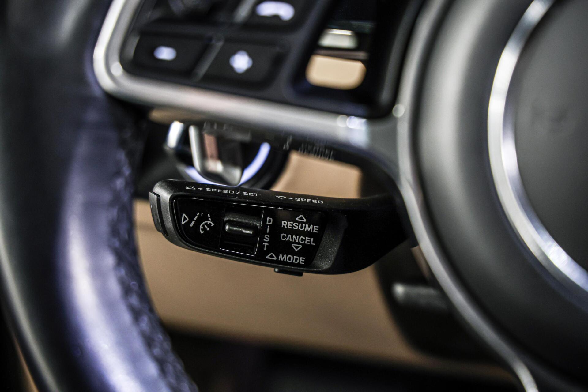 Foto van Porsche Cayenne E-hybrid