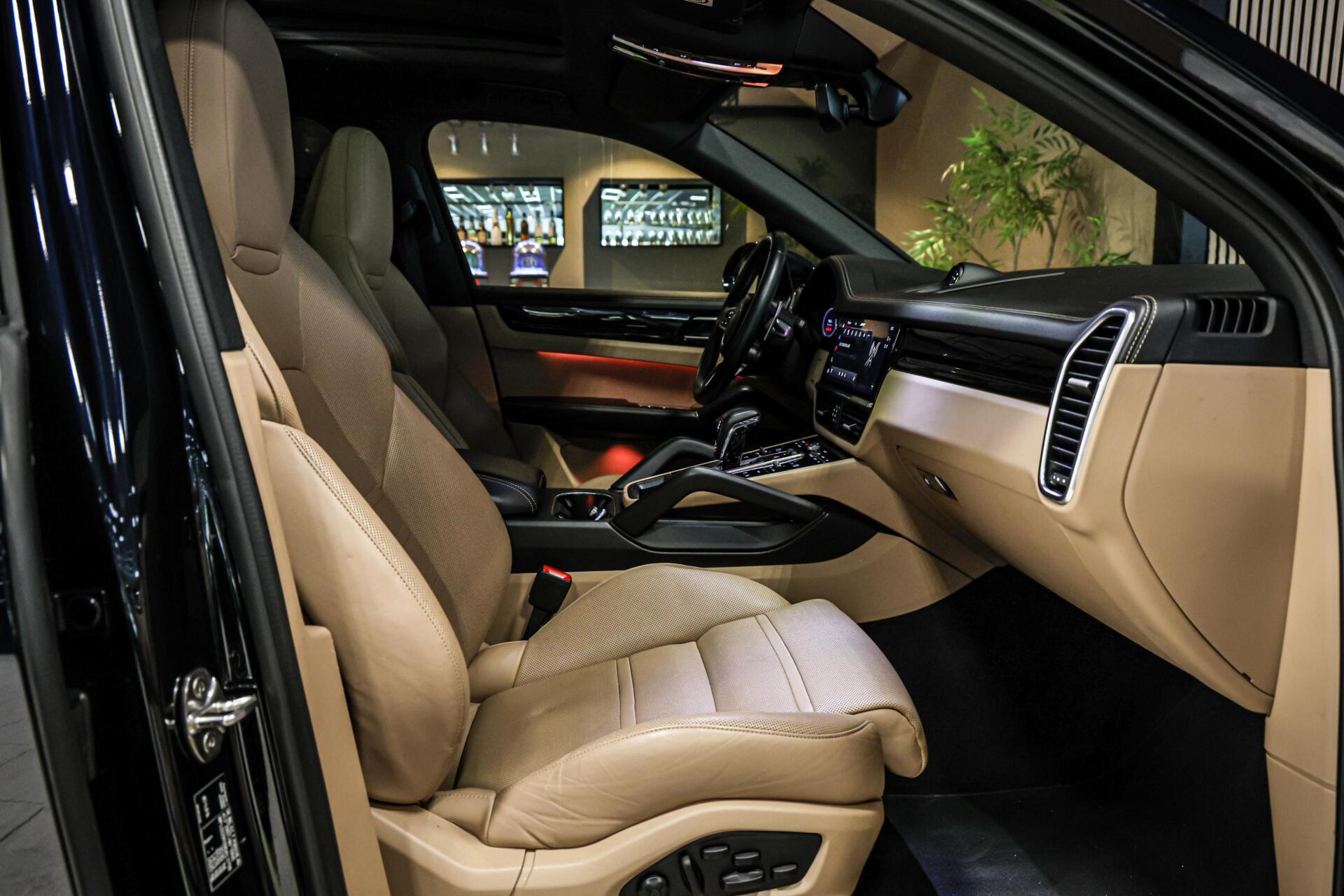 Foto van Porsche Cayenne E-hybrid