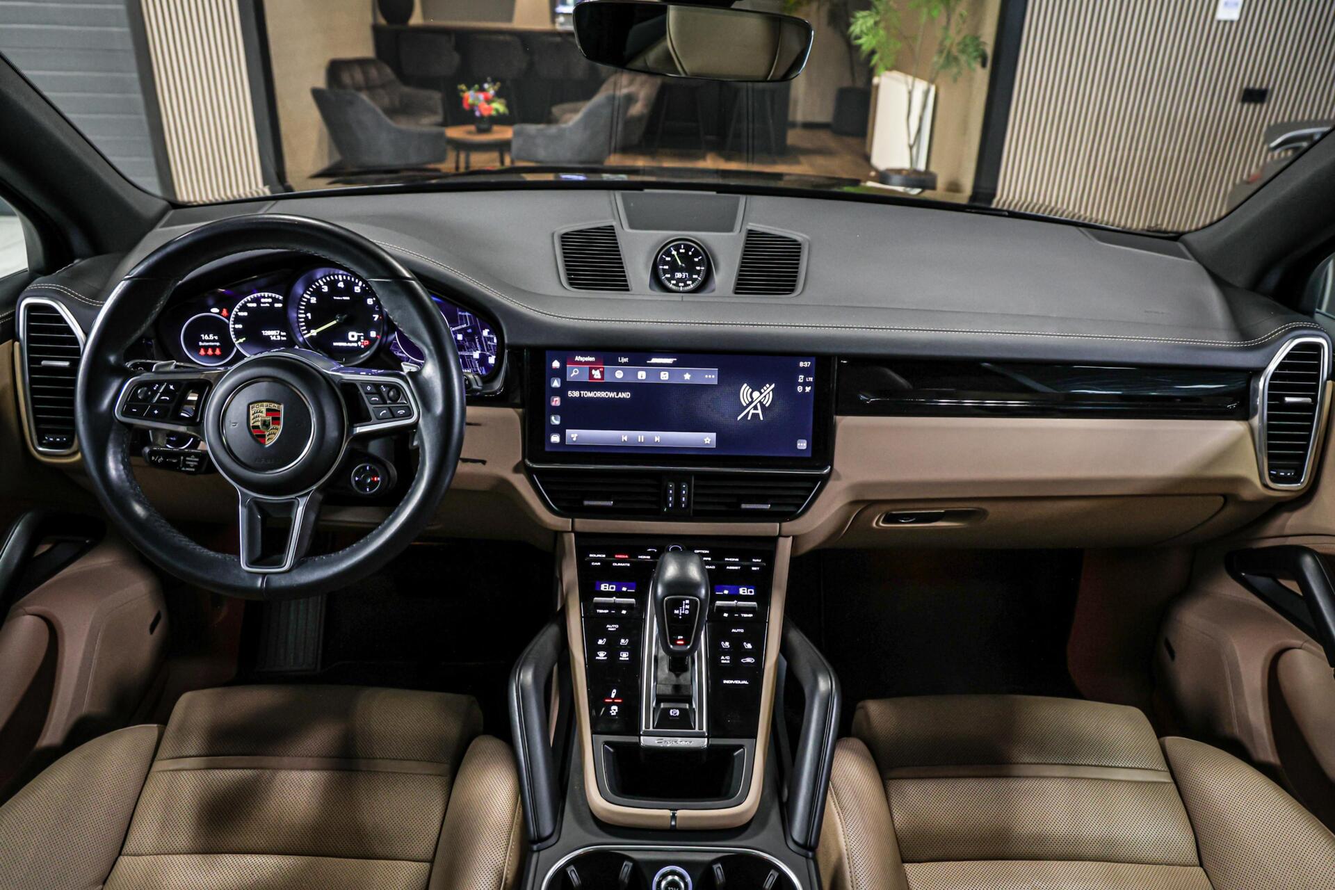 Foto van Porsche Cayenne E-hybrid