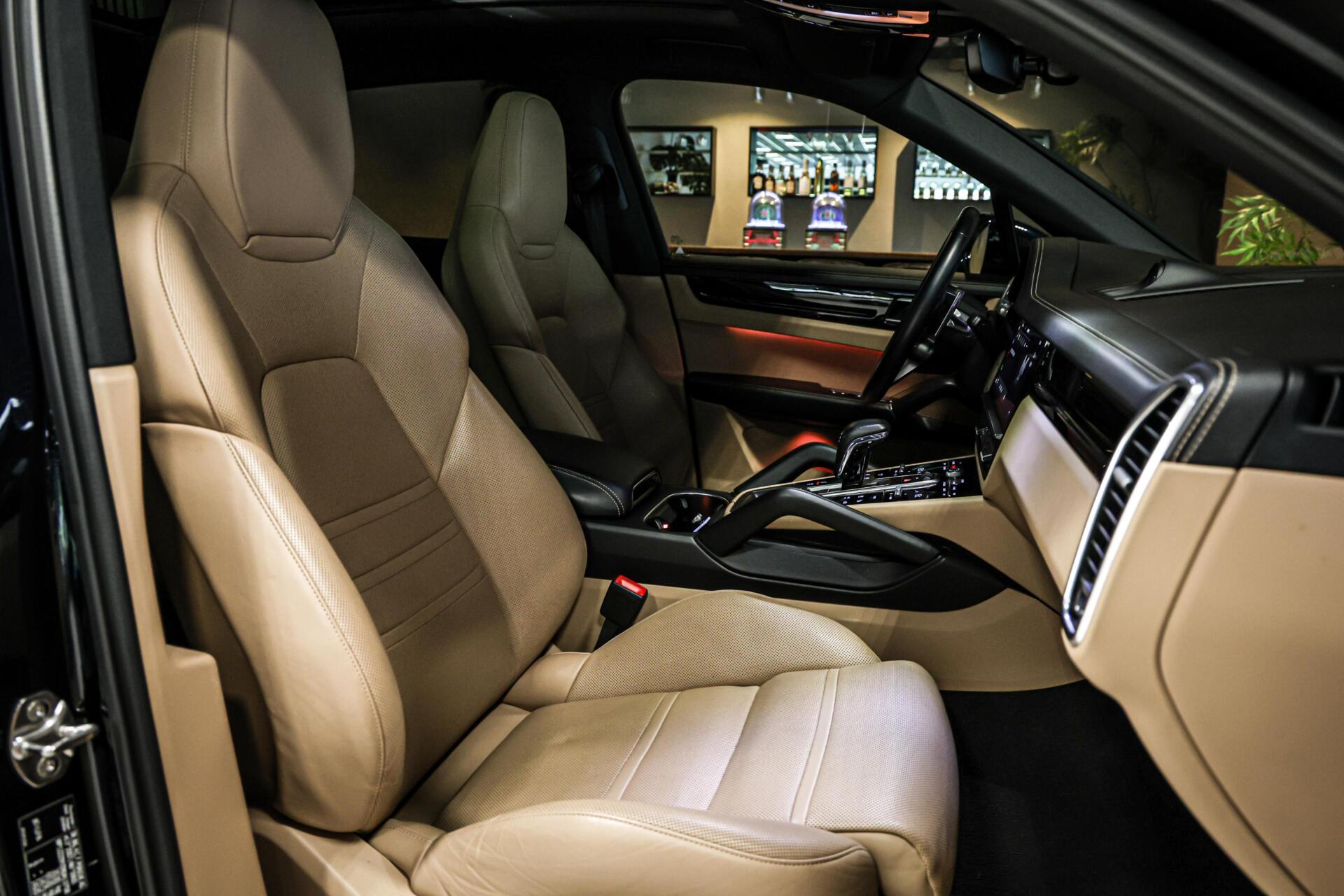 Foto van Porsche Cayenne E-hybrid