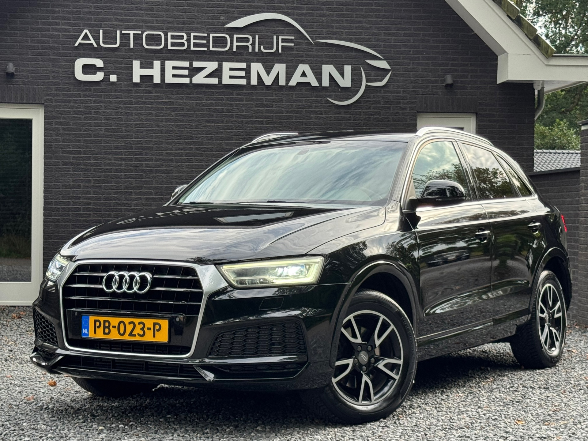 Audi Q3 2.0 TFSI Quattro S-Line Xenon LEDER Cruise Climate Control Navigatie 2016 - voorkant