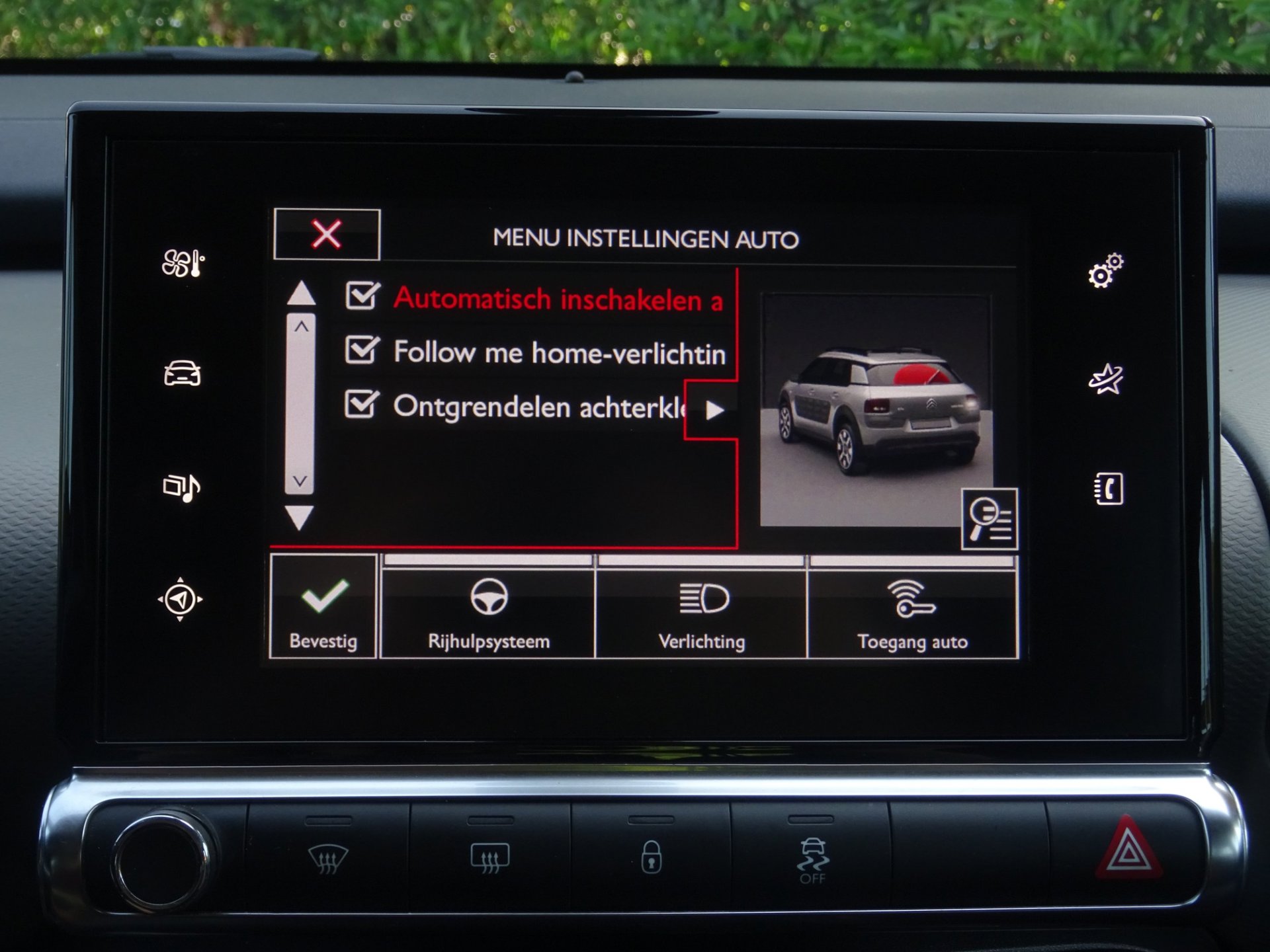 Foto van Citroen C4 Cactus