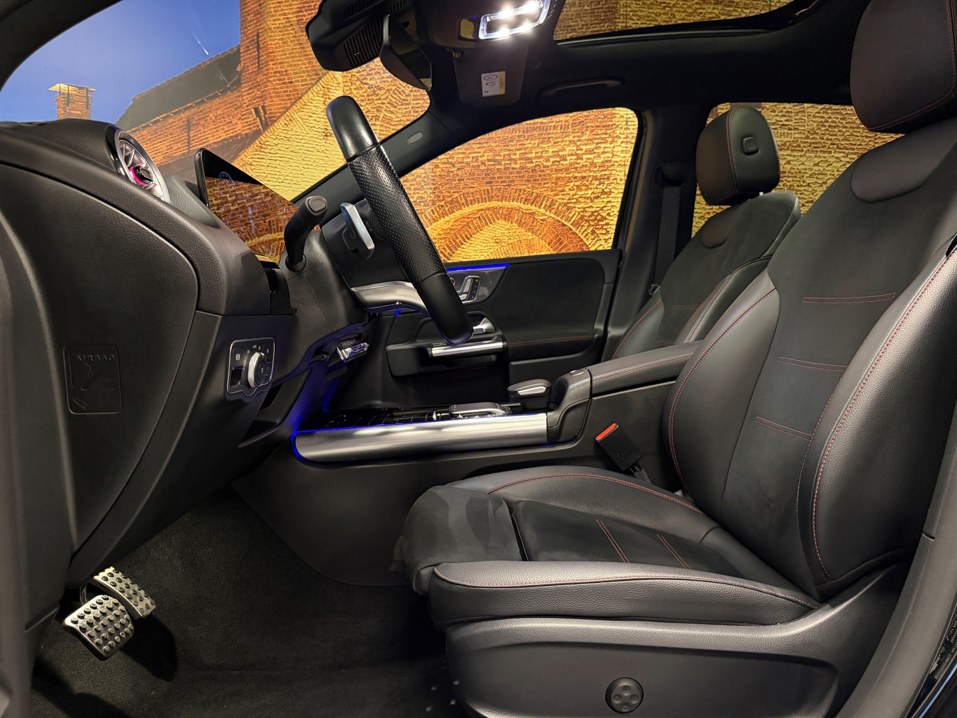 Foto van Mercedes-Benz B 250 E