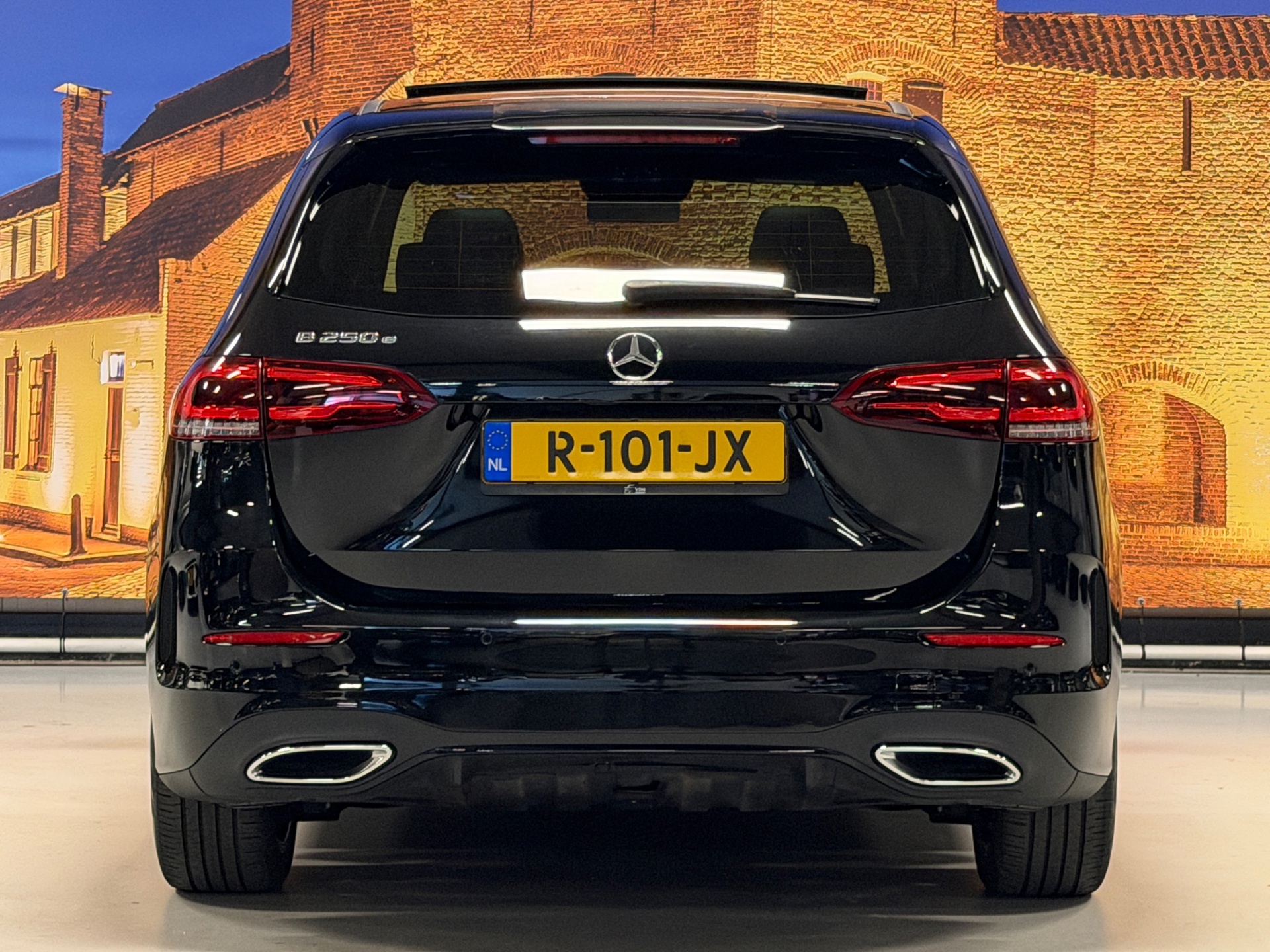 Foto van Mercedes-Benz B 250 E