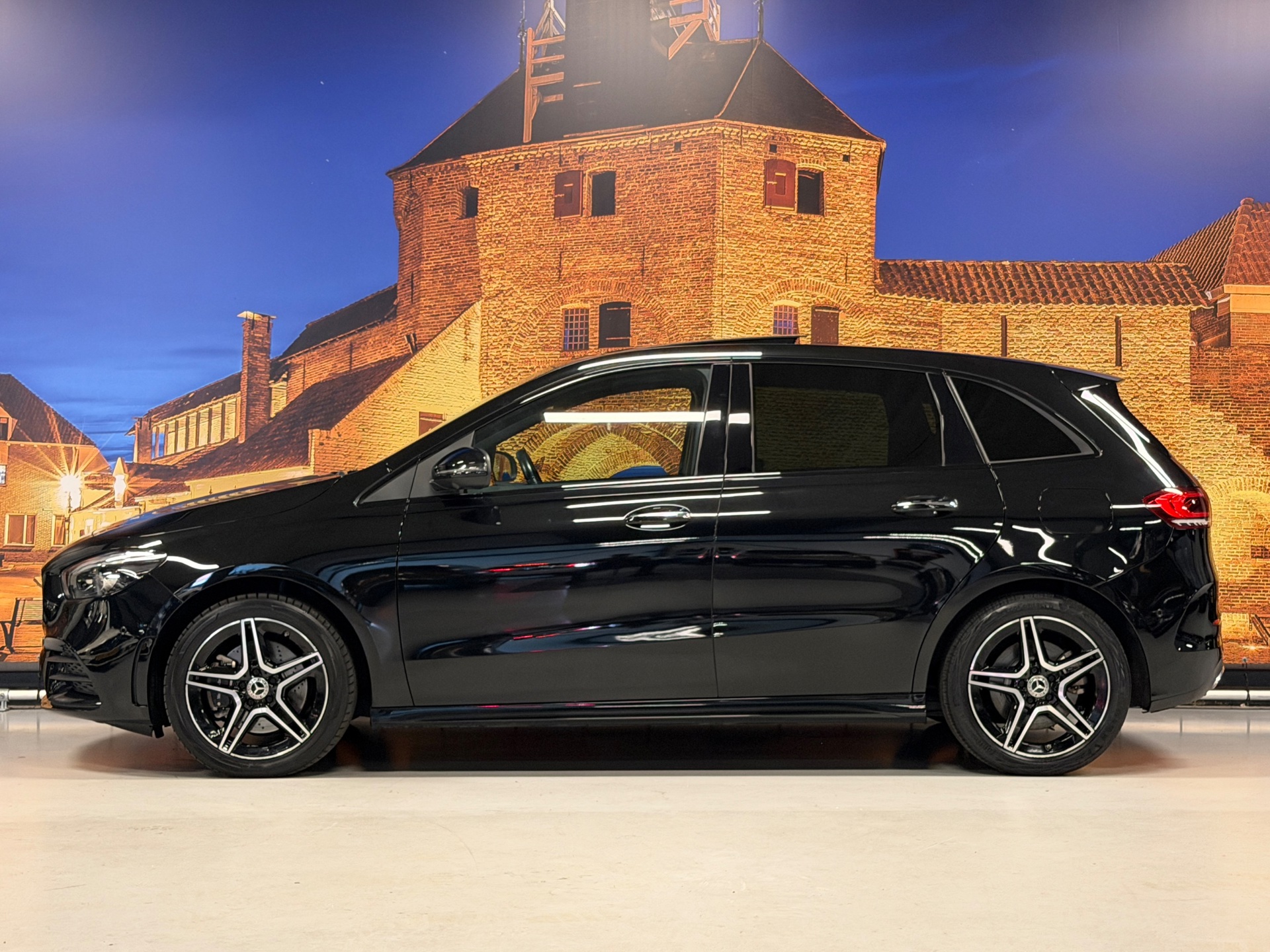 Foto van Mercedes-Benz B 250 E
