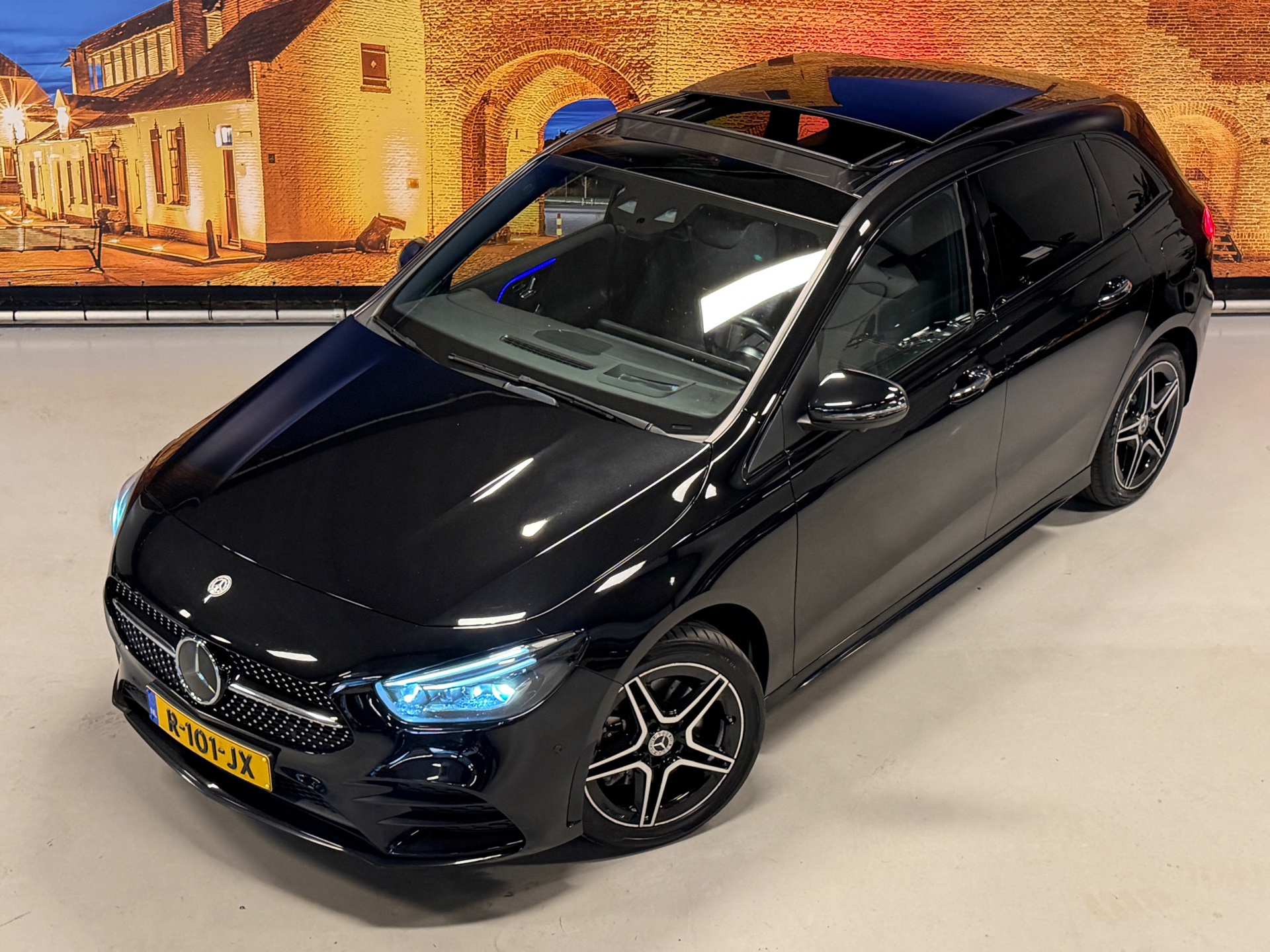 Foto van Mercedes-Benz B 250 E