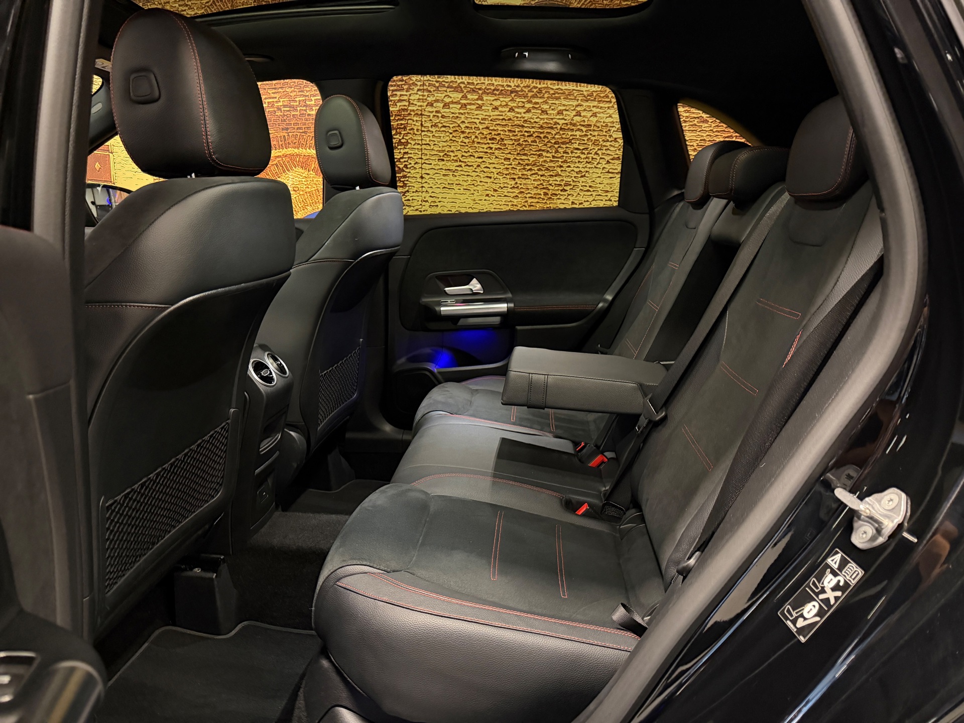 Foto van Mercedes-Benz B 250 E