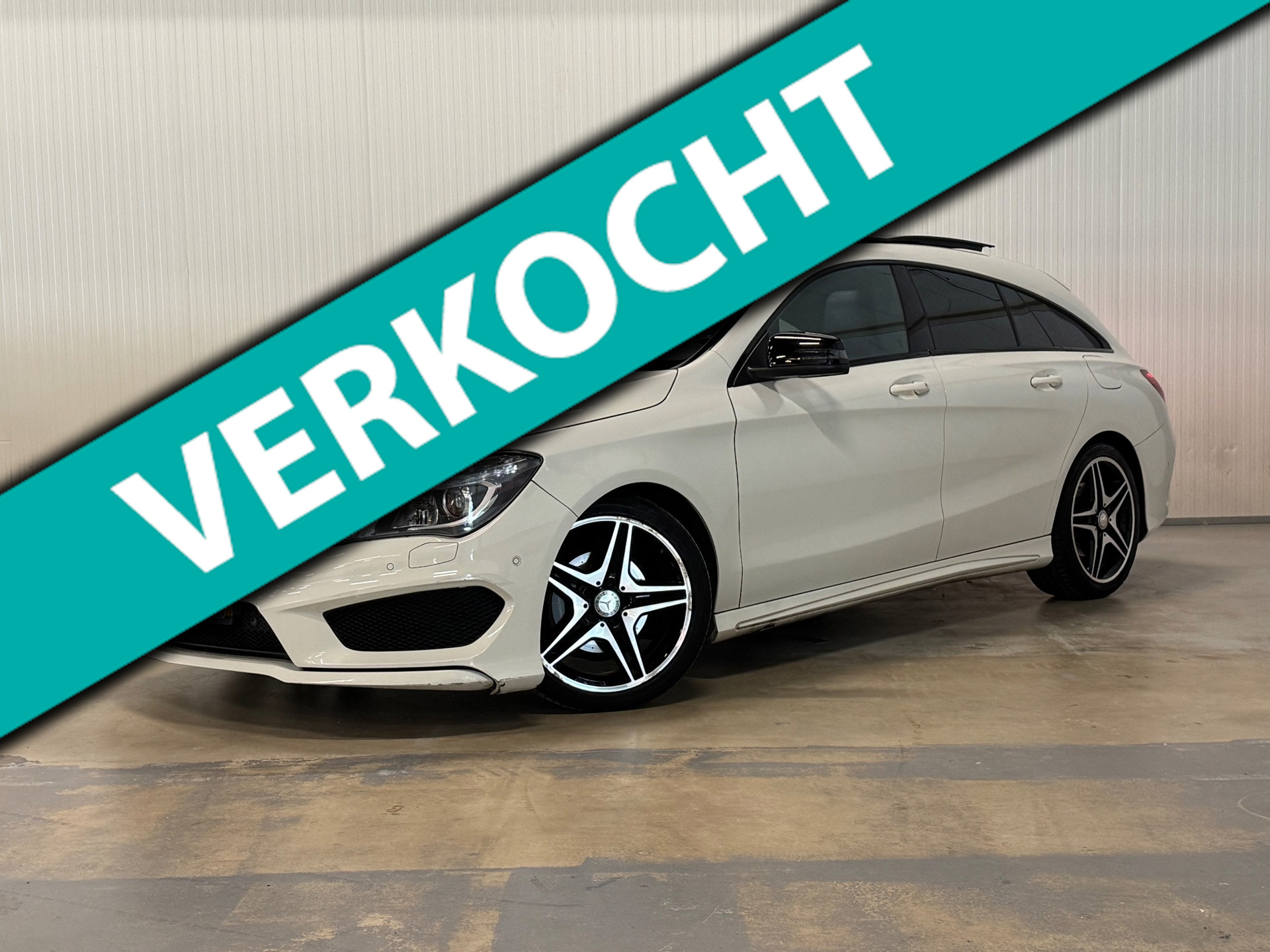 Mercedes-Benz Cla 200 200 OrangeArt Edition | AMG/NIGHT | PANO | CAMERA | LED 2015 - voorkant