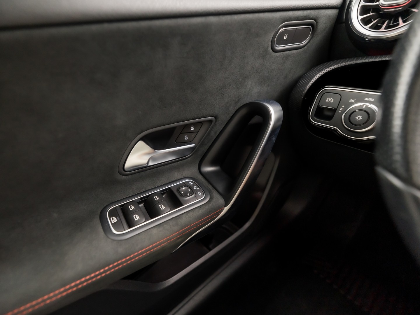 Foto van Mercedes-Benz A 200