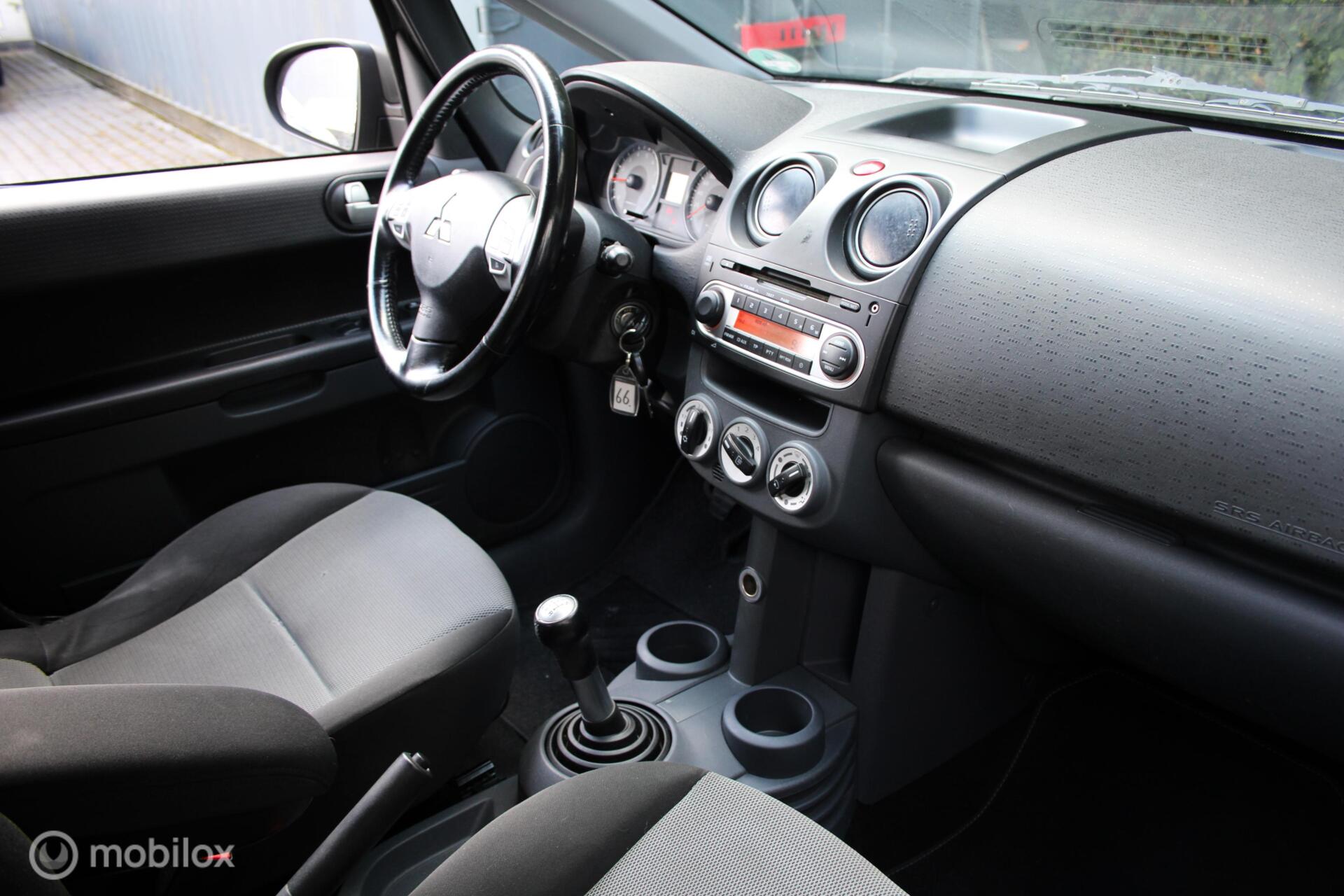 Foto van Mitsubishi Colt