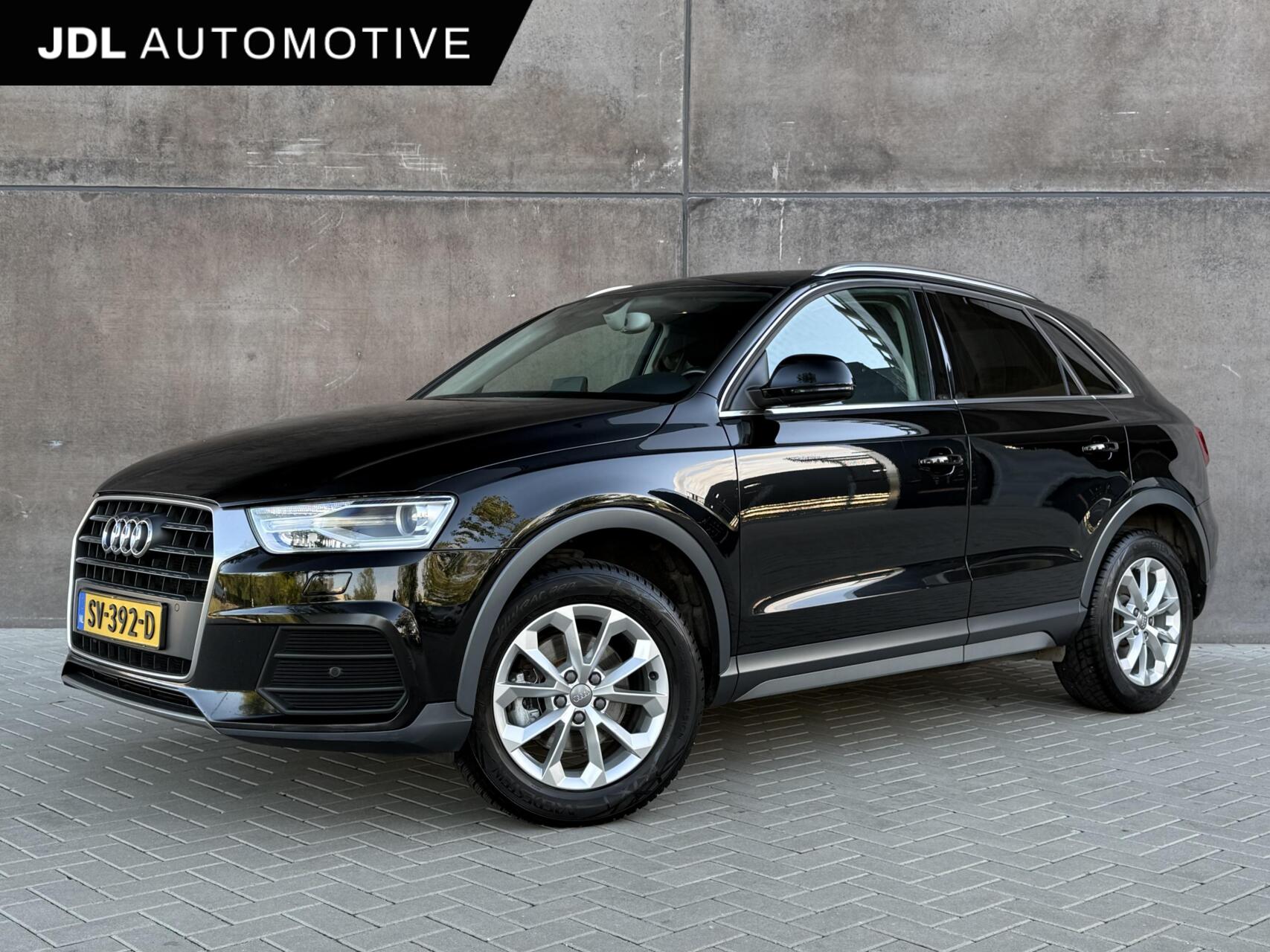 Audi Q3 1.4 TFSI CoD Design Pro Line Plus | Trekhaak | Keyless Go | Navigatie | Cruise control | Volledige historie | 2015 - voorkant