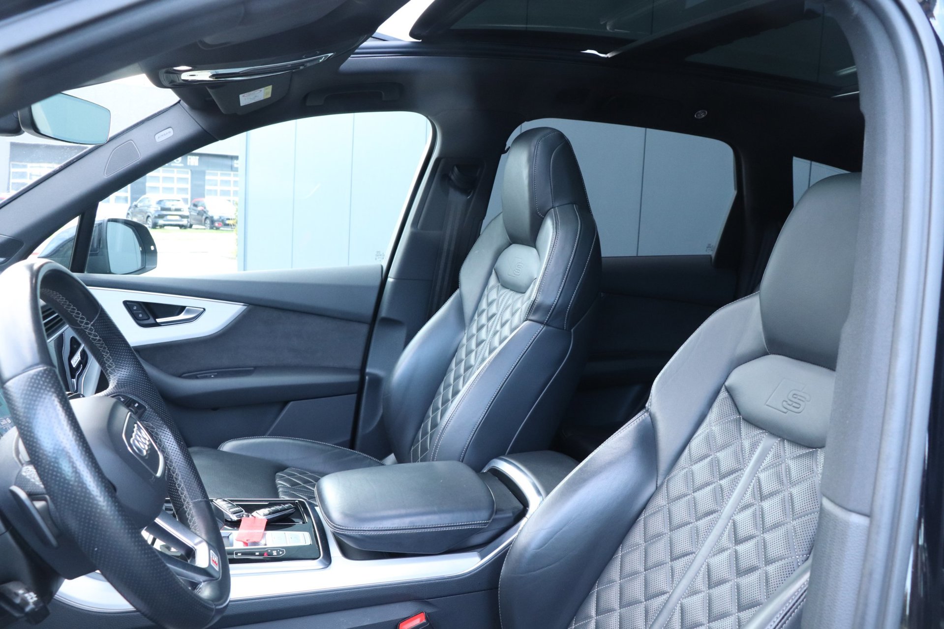 Foto van Audi Q7 55 TFSI E