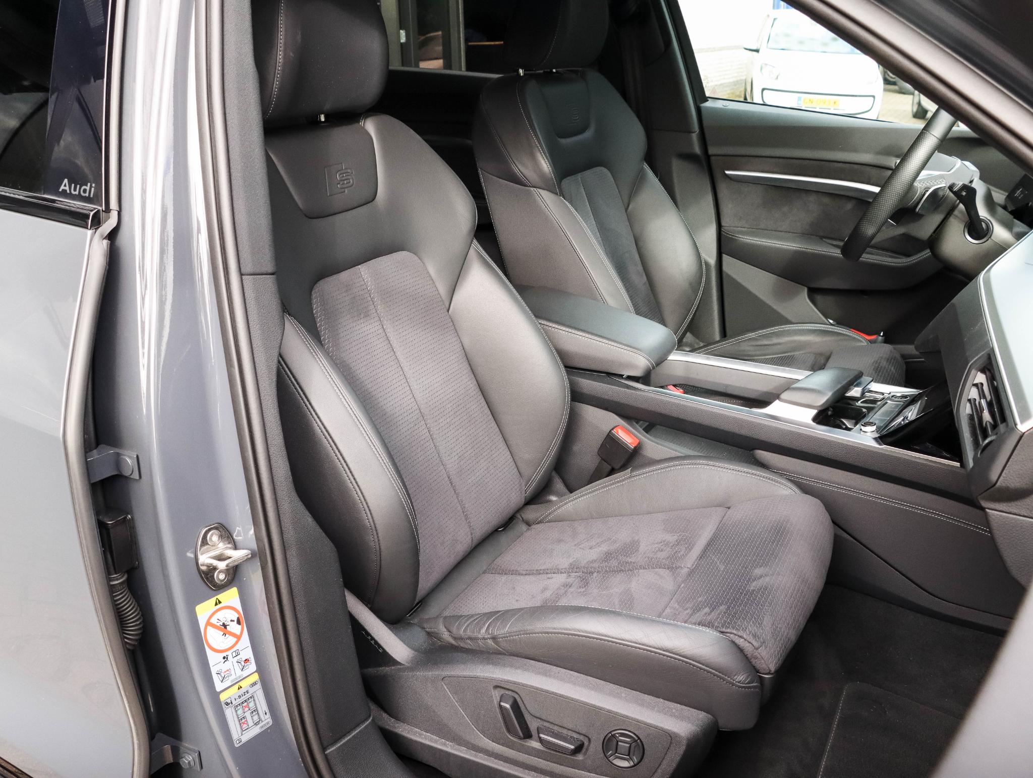 Foto van Audi Q8 55 E-tron