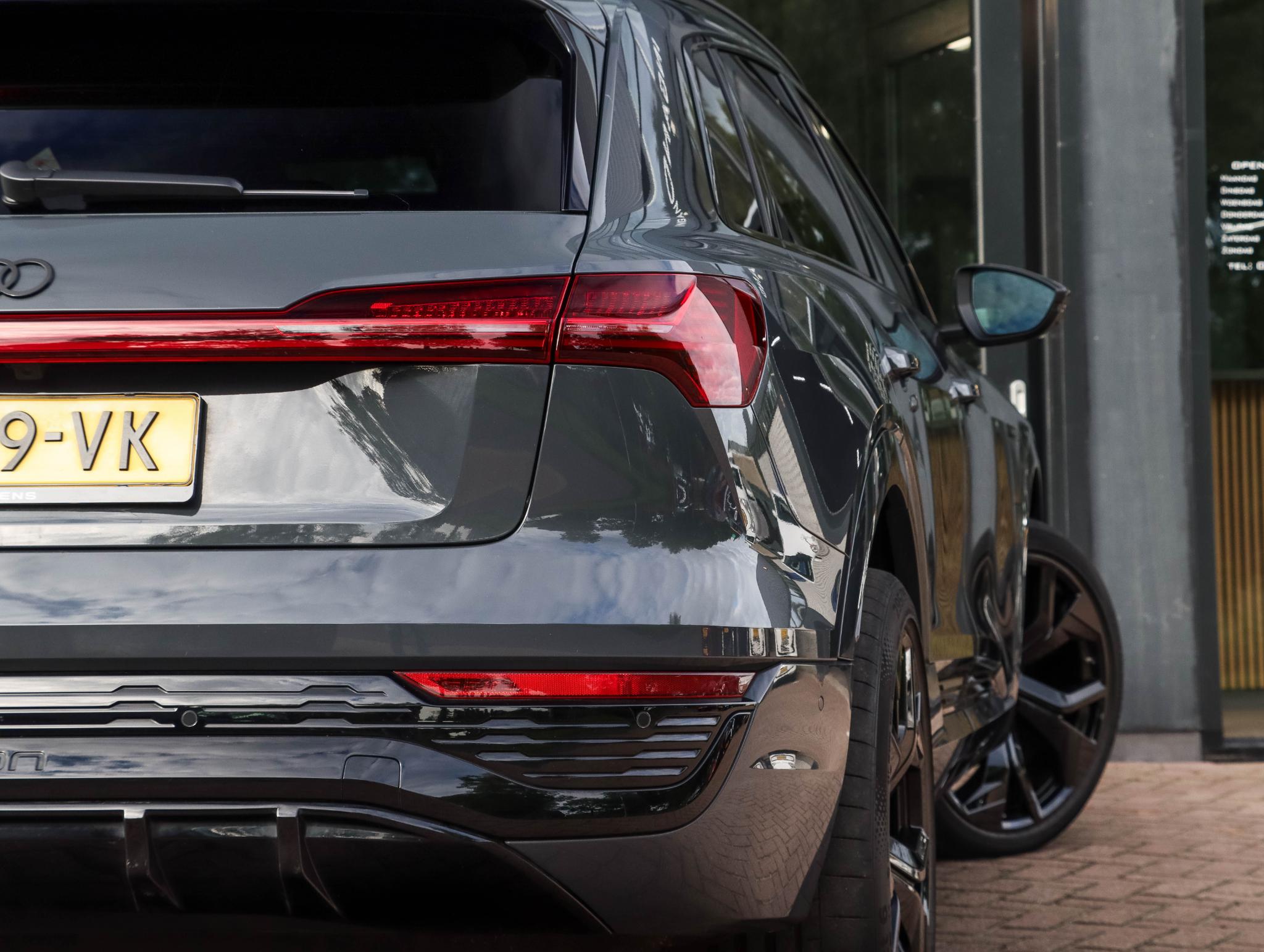 Foto van Audi Q8 55 E-tron