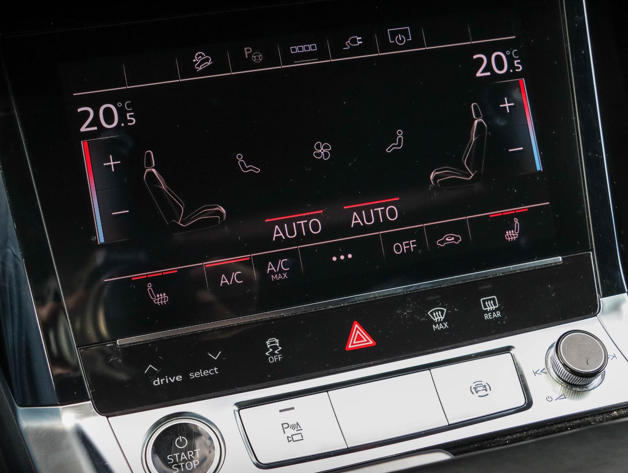 Foto van Audi Q8 55 E-tron