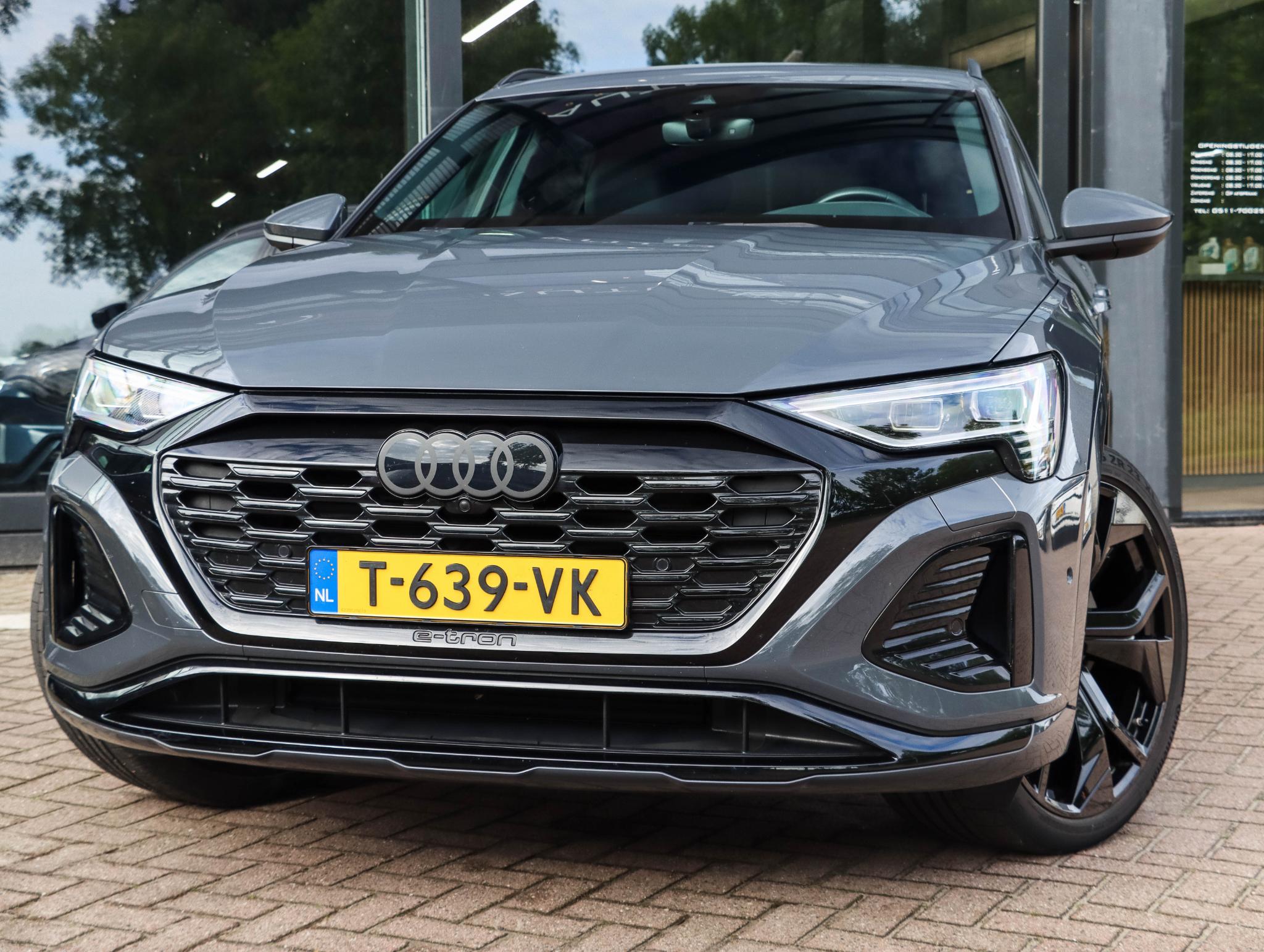 Foto van Audi Q8 55 E-tron