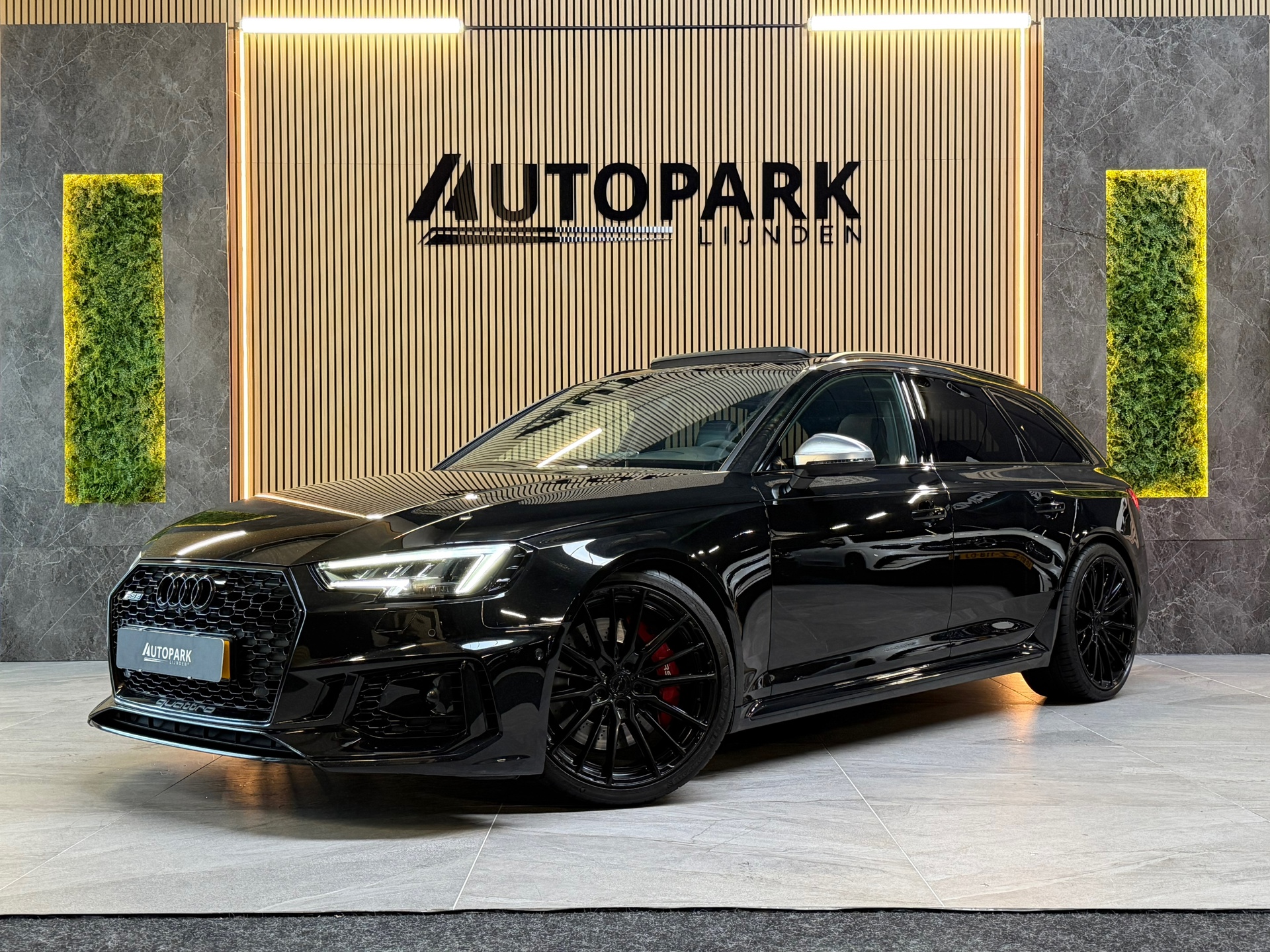 Audi A4 2.9 TFSI RS 4 quattro 2018 - voorkant