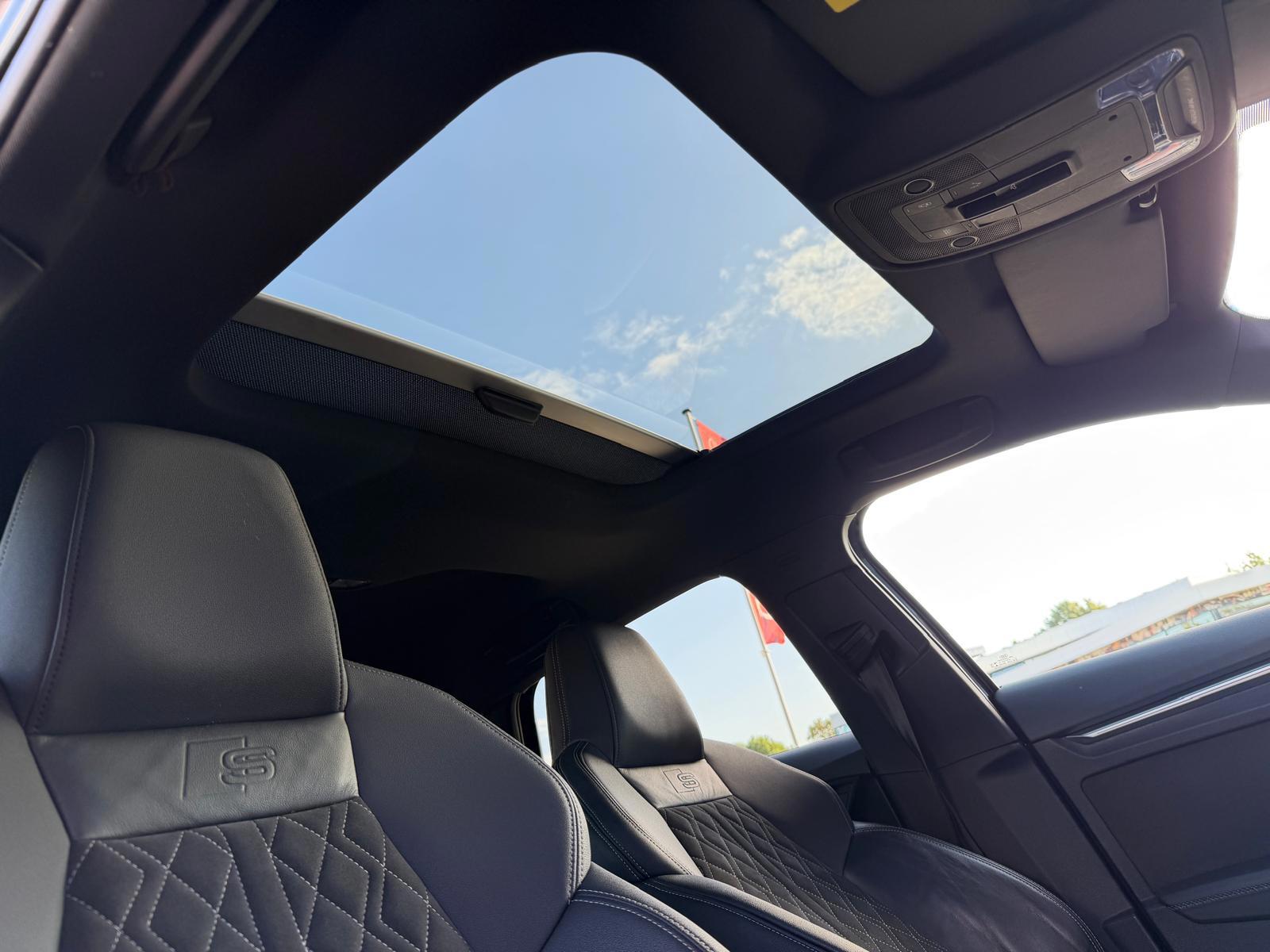 Foto van Audi S3 Sportback
