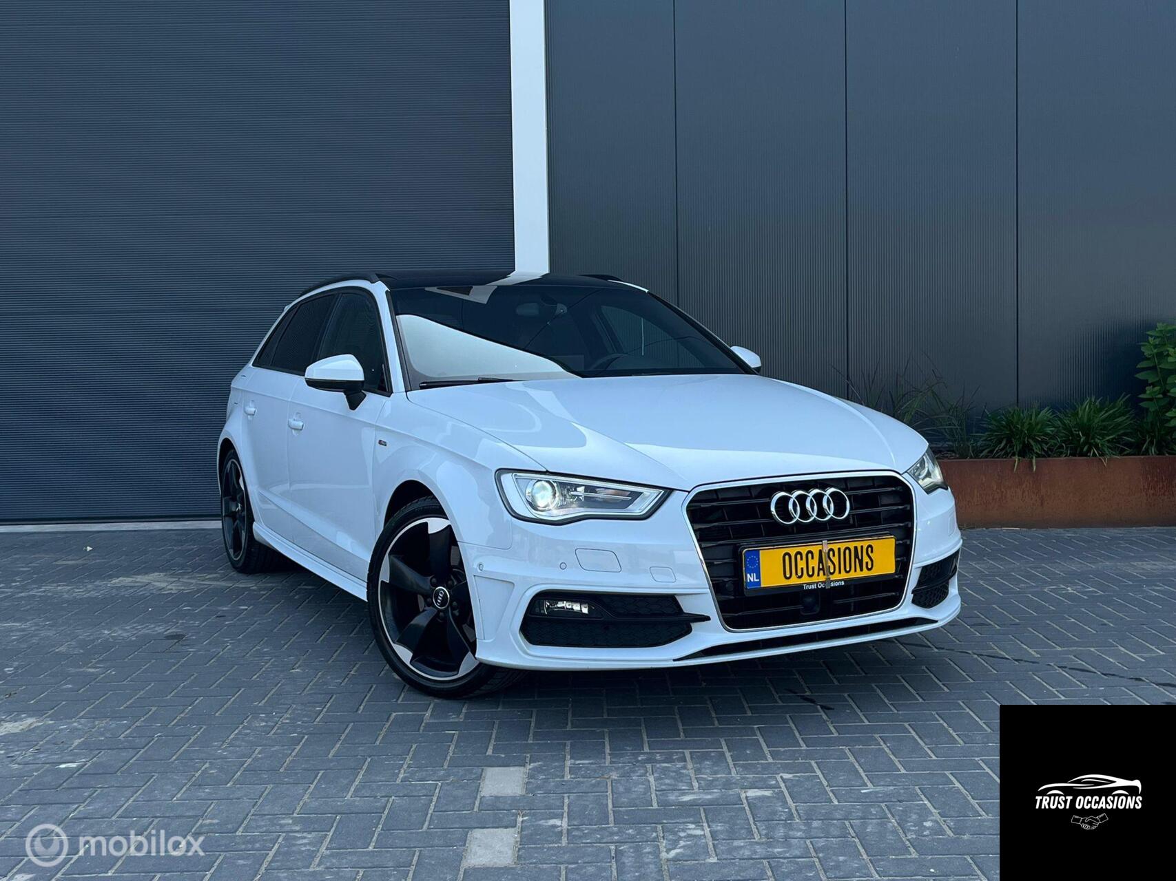 Audi A3 Sportback 1.8TFSI 3 x S-line Pano Trekhaak DODEHOEK ACC 2014 - voorkant