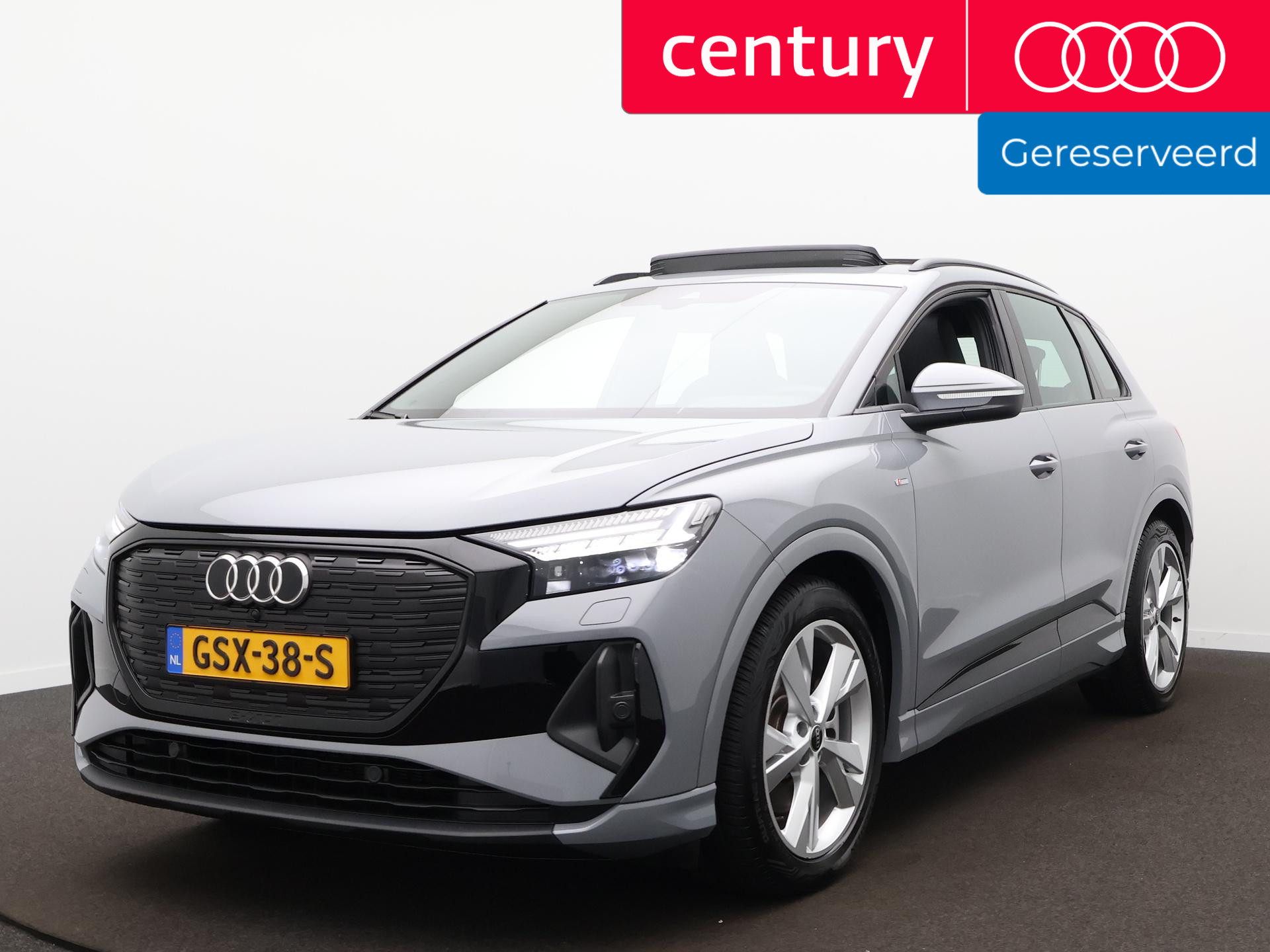 Audi Q4 45 E-tron 45 quattro S Line 2024 - voorkant