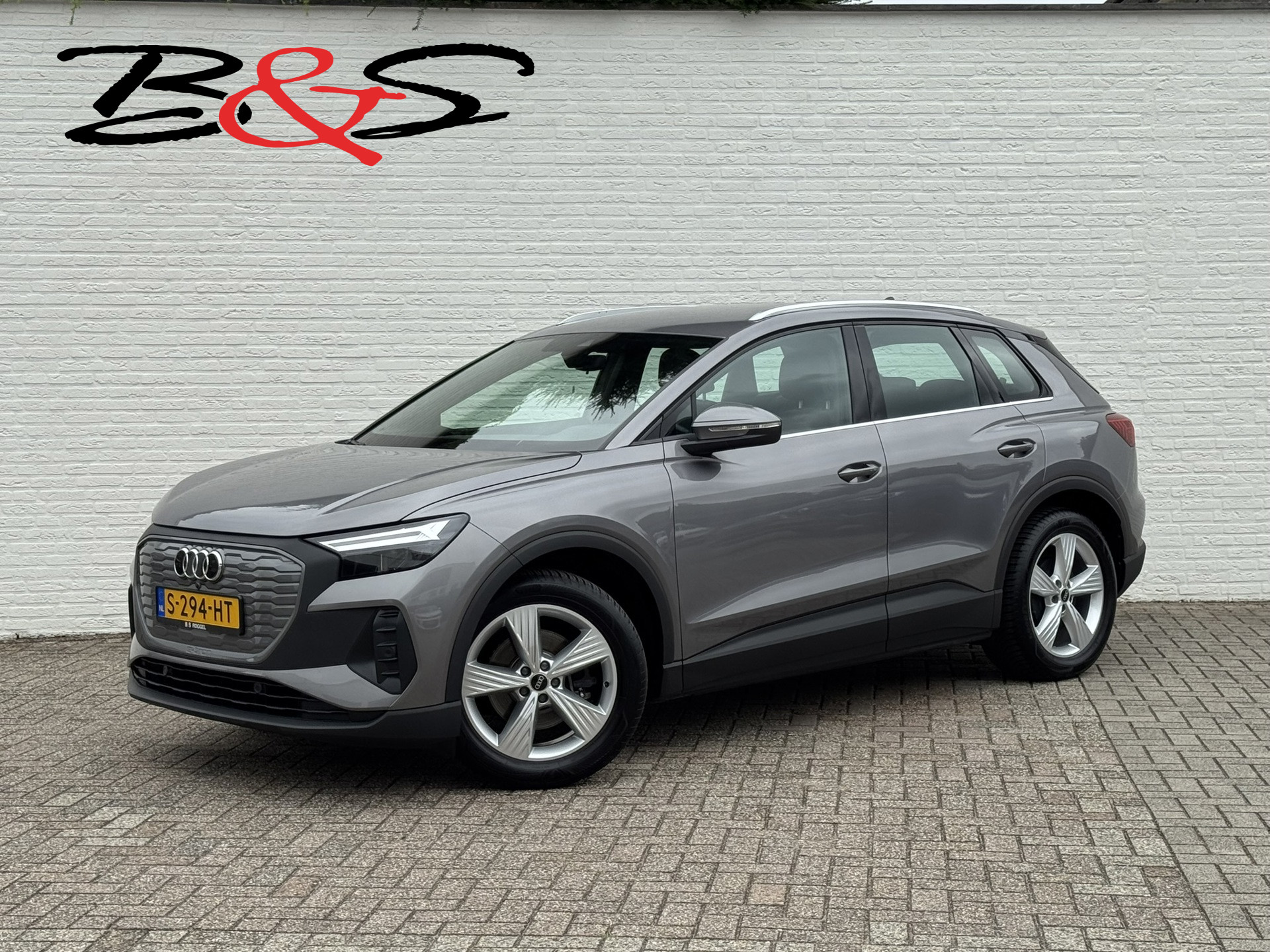Audi Q4 E-tron 35 Launch edition 55 kWh 2022 - voorkant