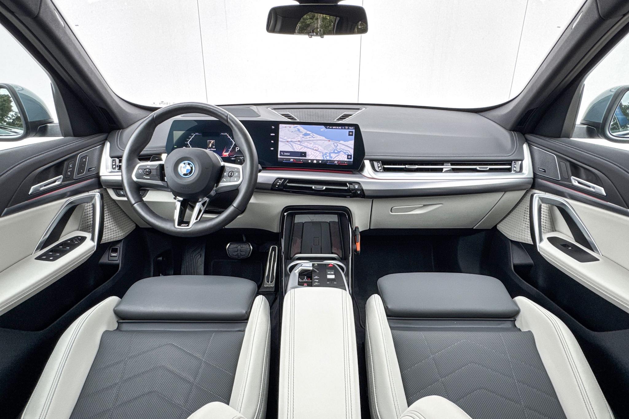 Foto van BMW X1 Xdrive25e