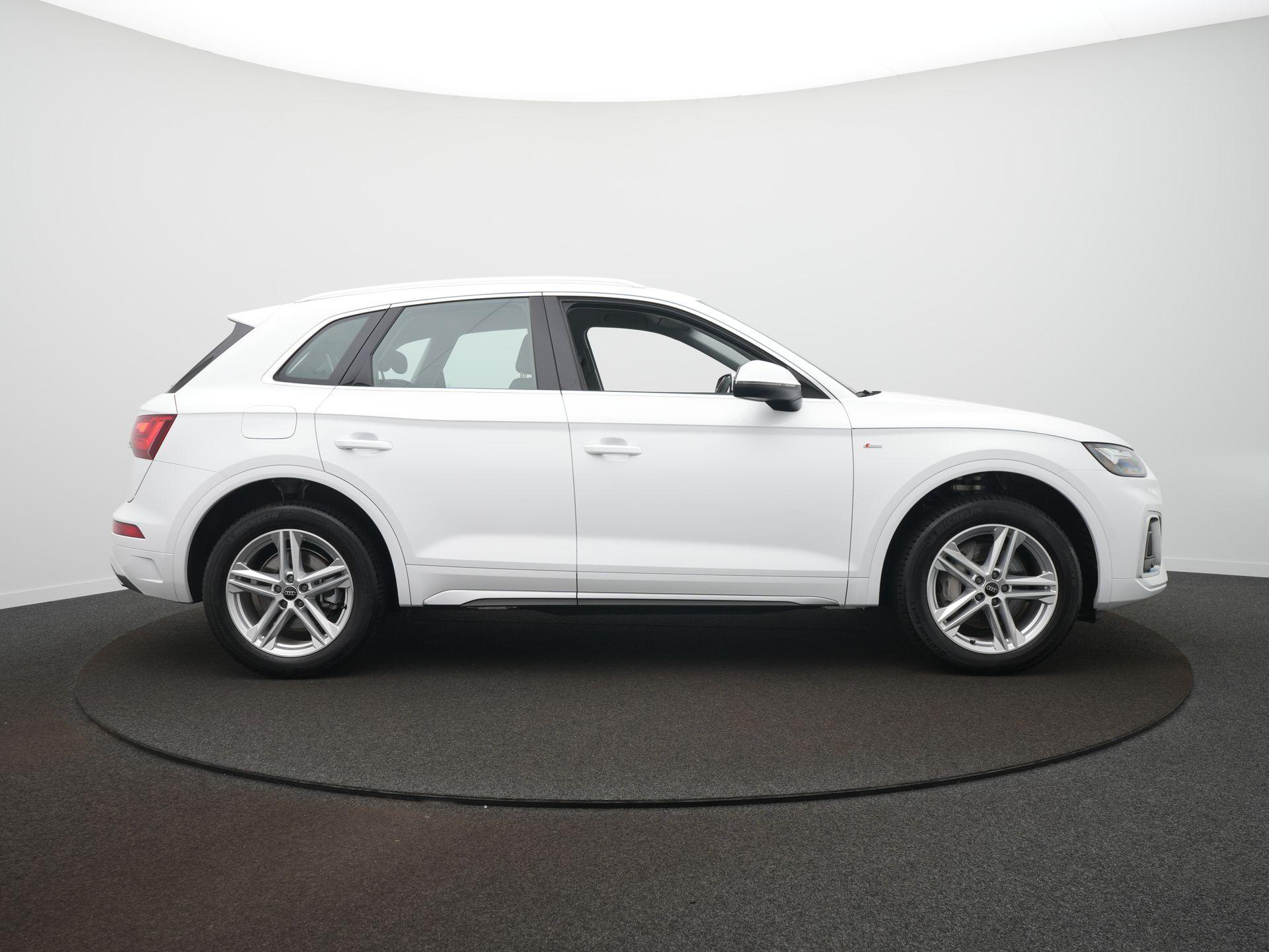 Foto van Audi Q5 55 TFSI E