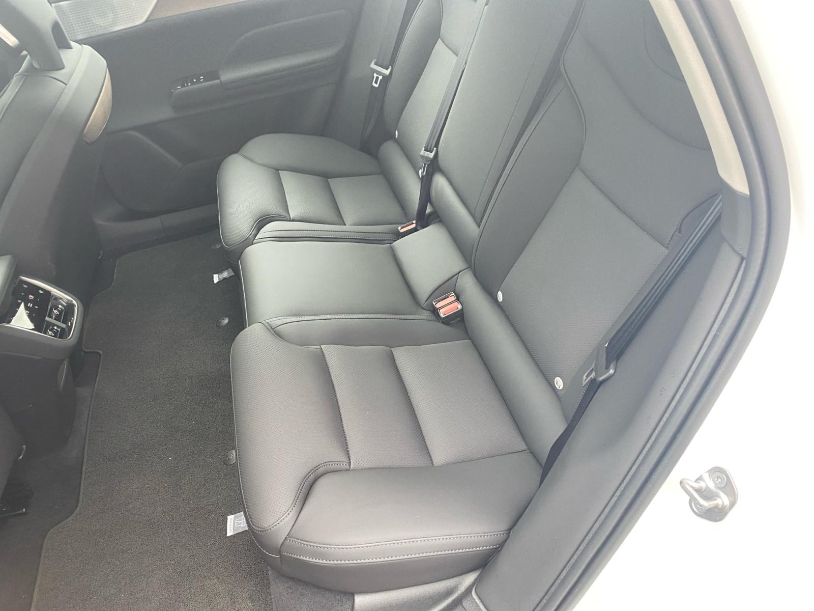 Foto van Volvo Es90