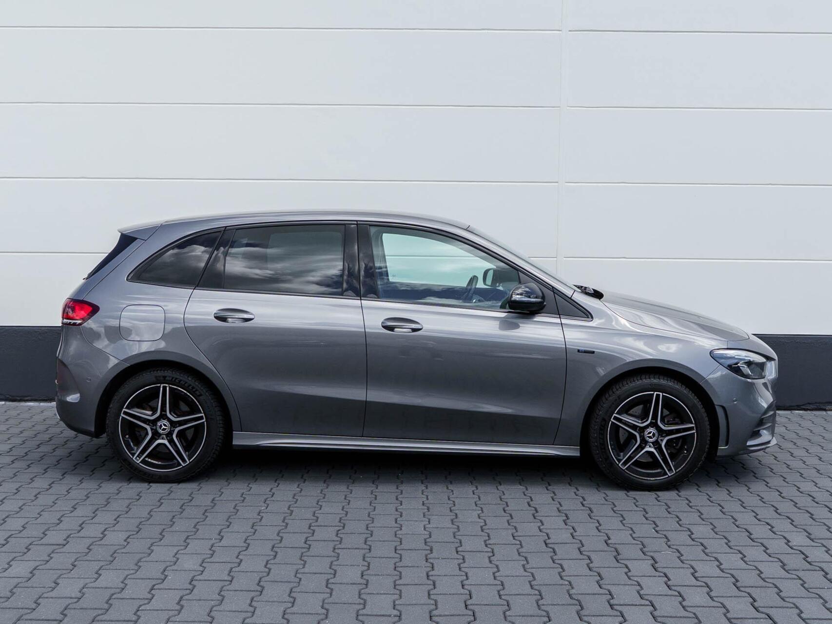 Foto van Mercedes-Benz B 250 E