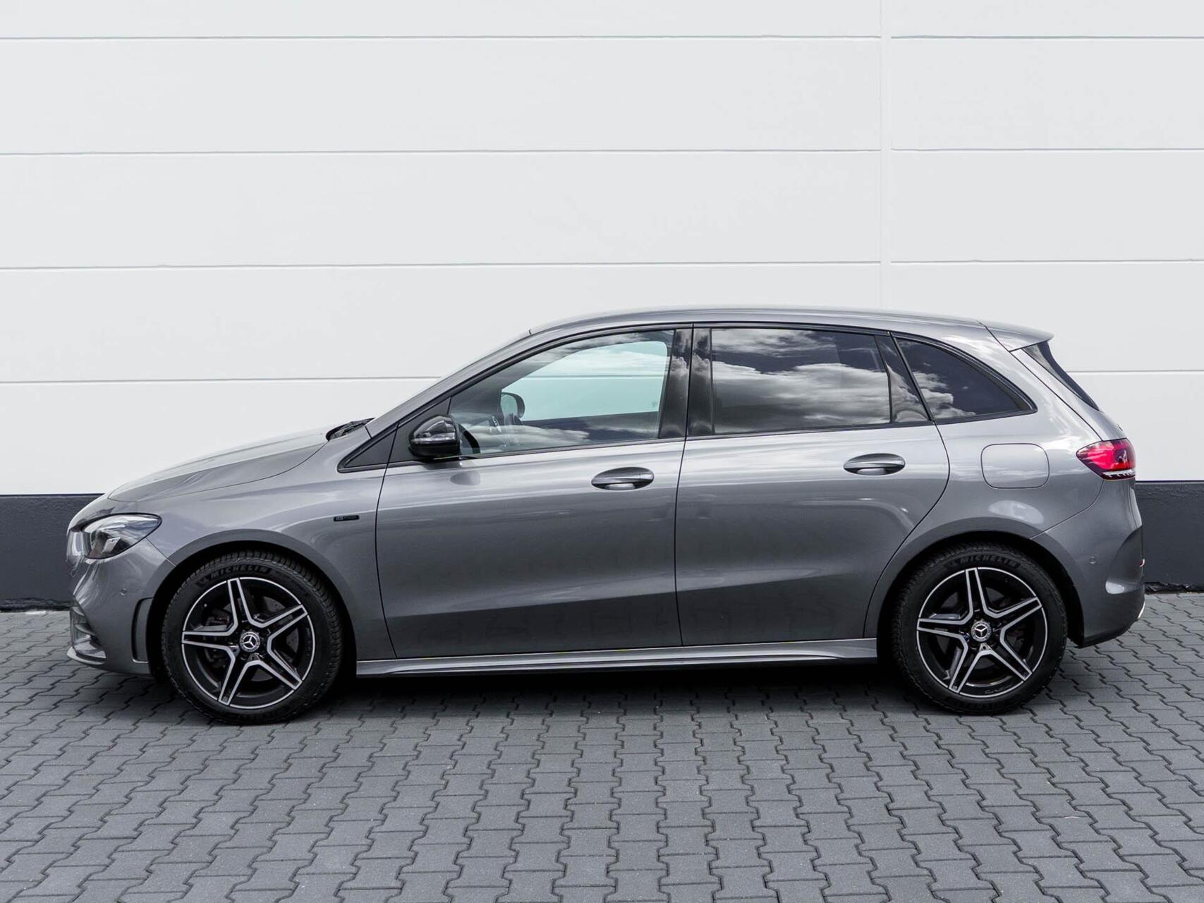 Foto van Mercedes-Benz B 250 E