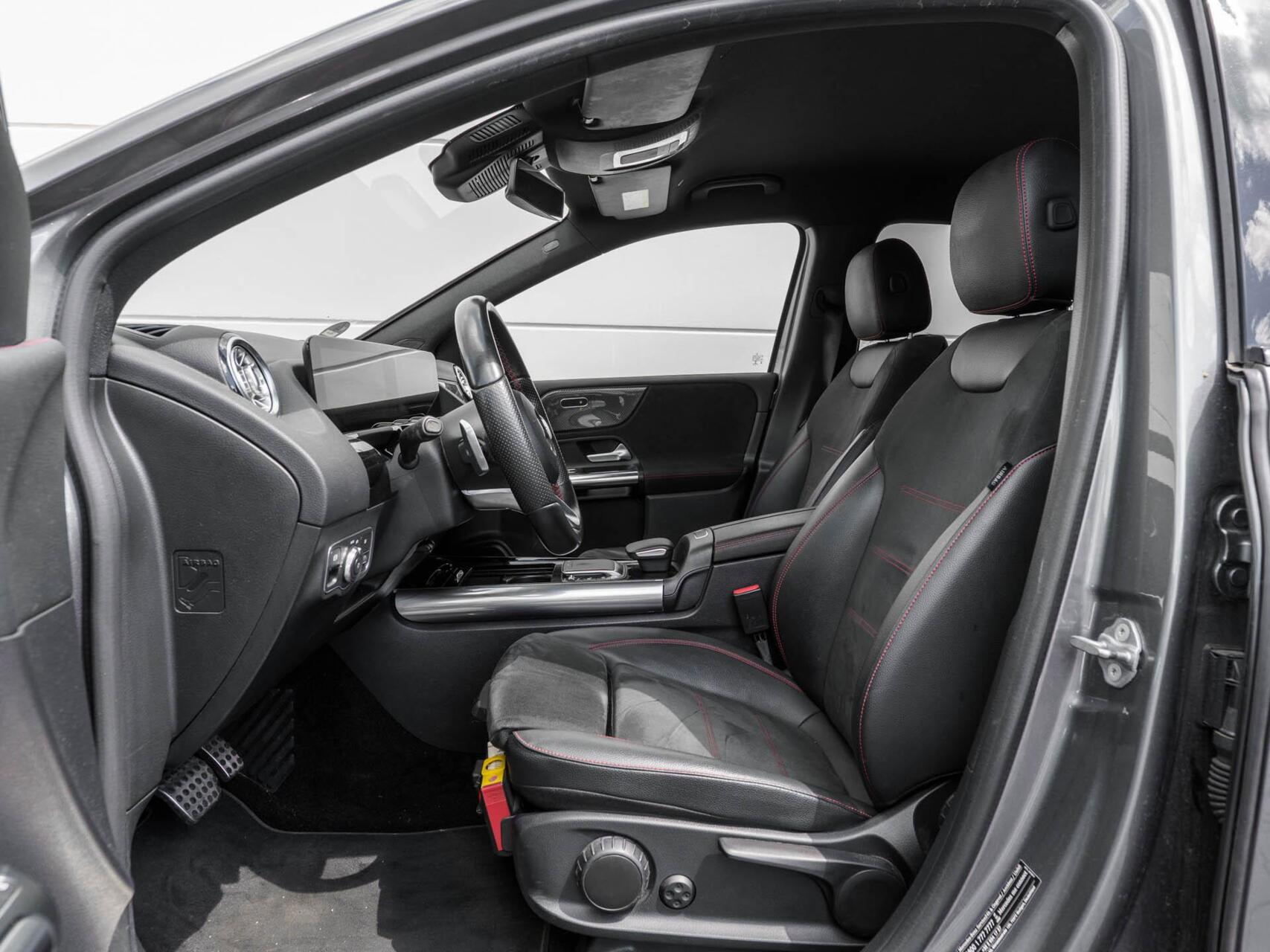 Foto van Mercedes-Benz B 250 E