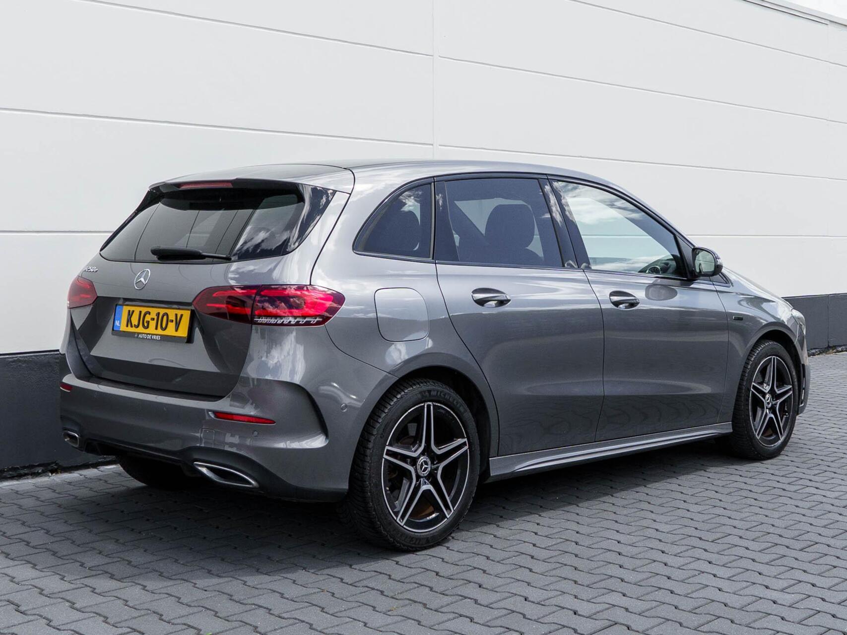 Foto van Mercedes-Benz B 250 E