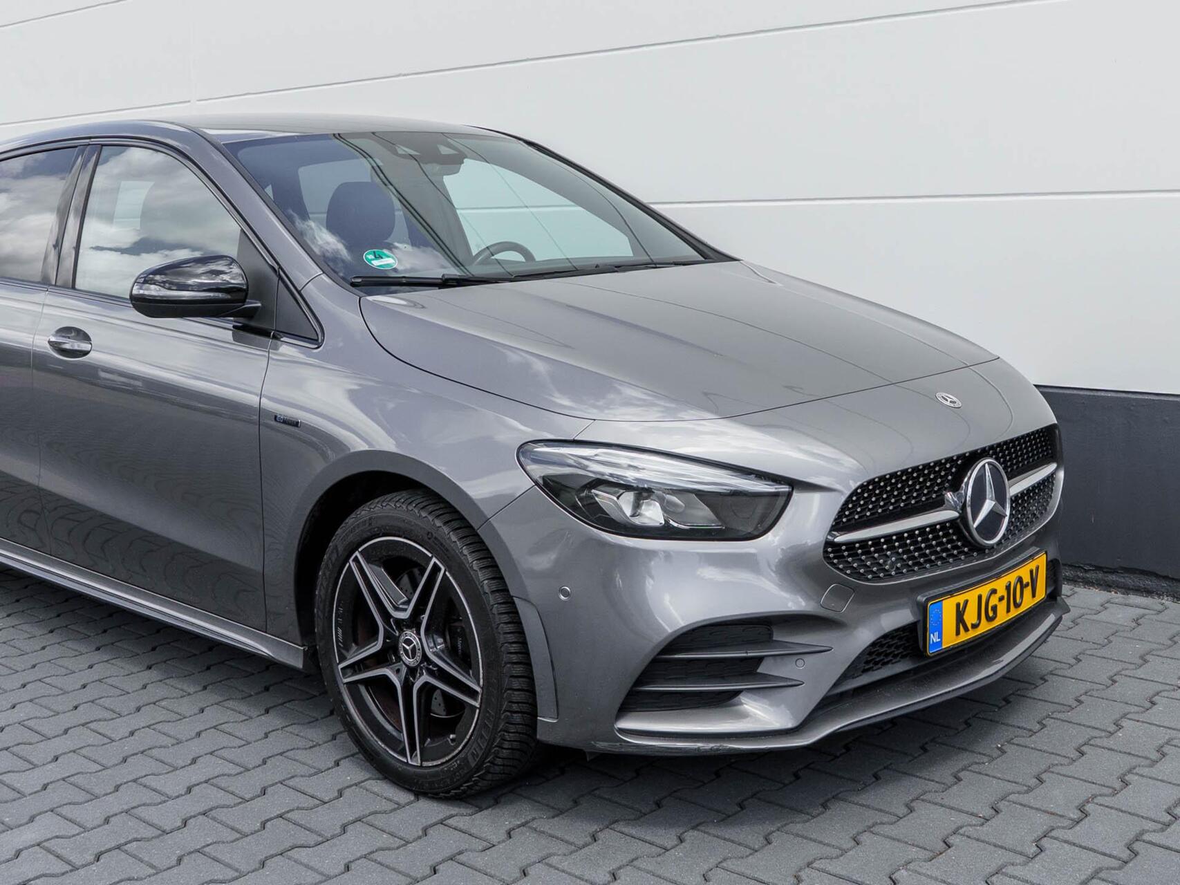 Foto van Mercedes-Benz B 250 E