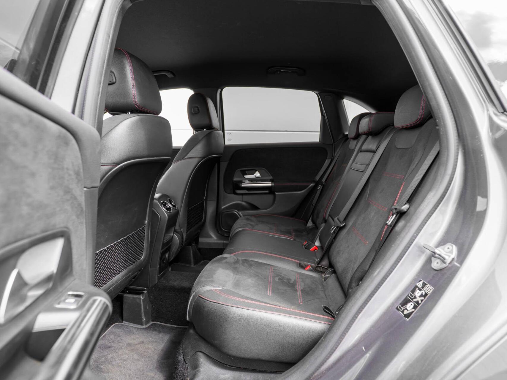 Foto van Mercedes-Benz B 250 E