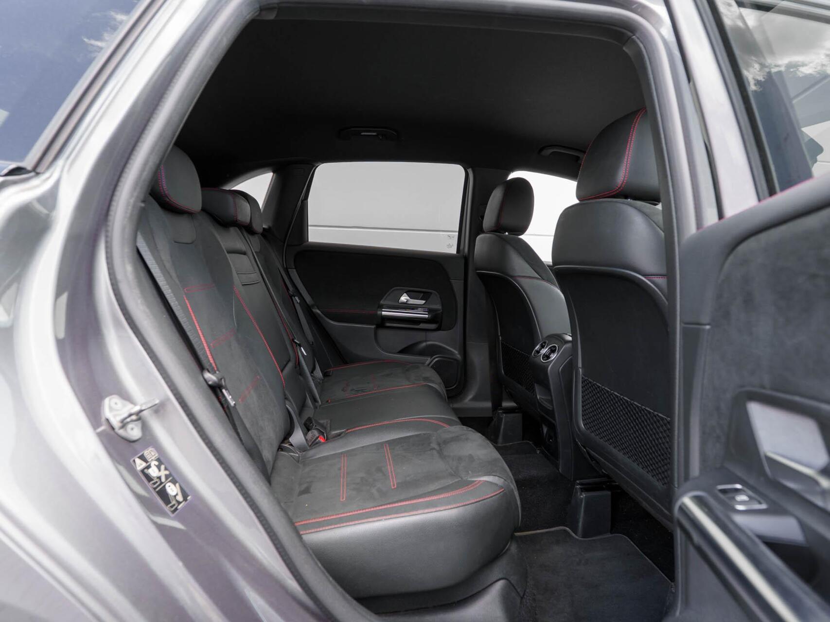 Foto van Mercedes-Benz B 250 E