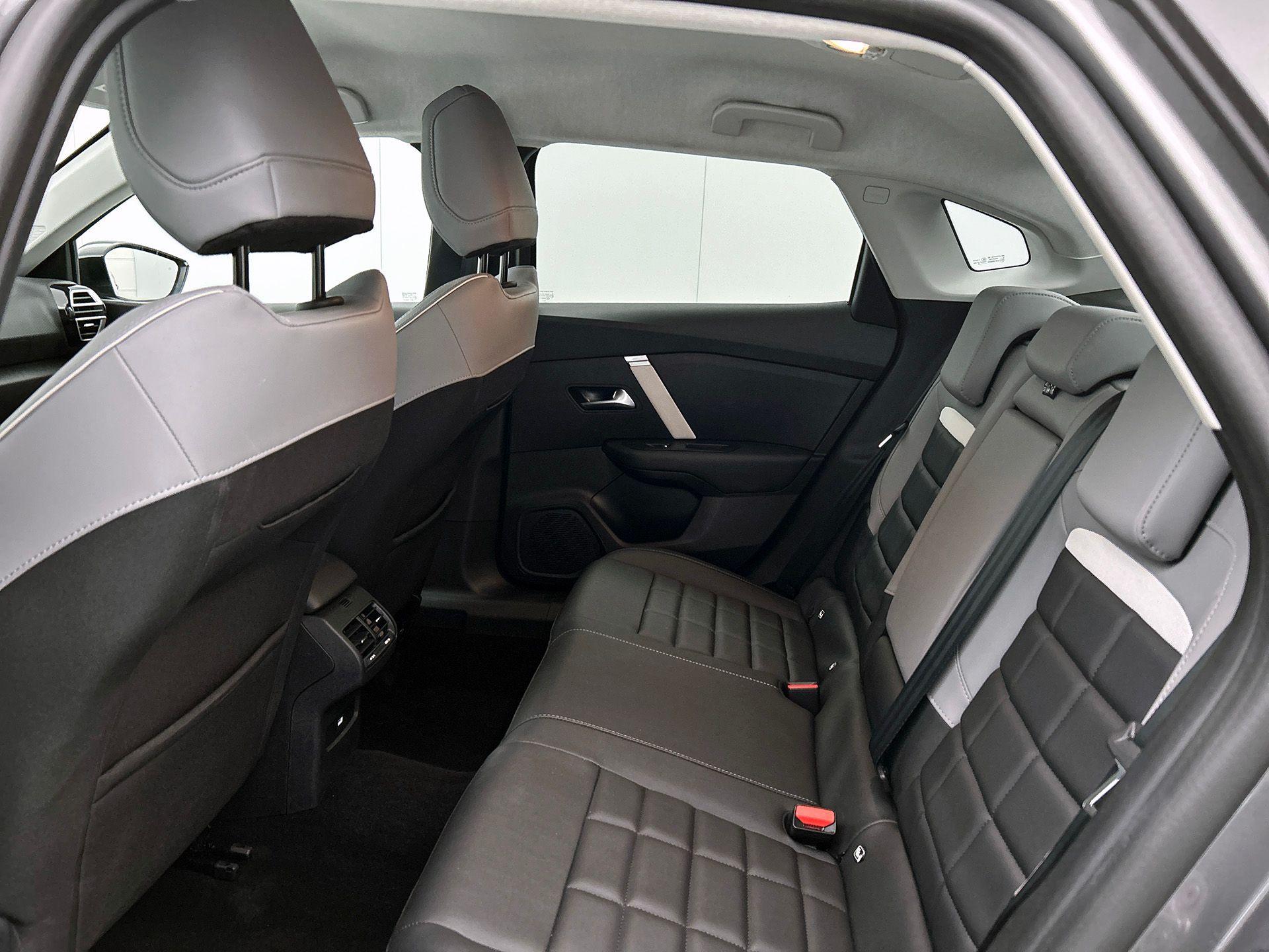 Foto van Citroen C4 X