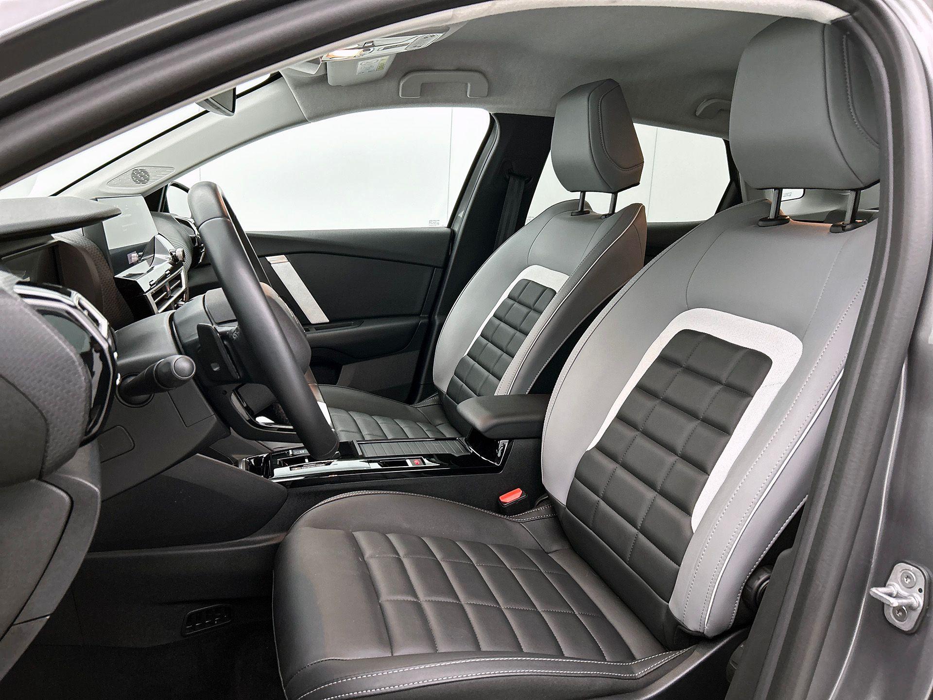 Foto van Citroen C4 X