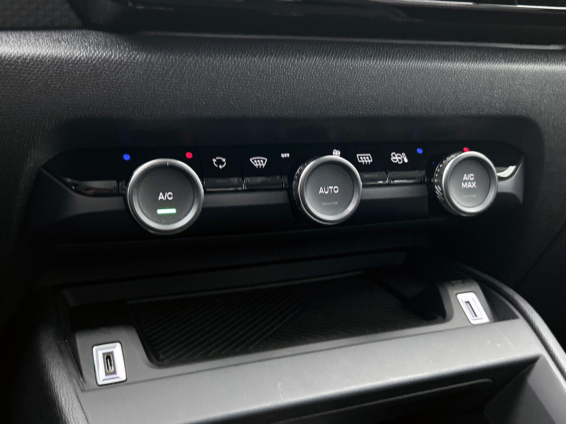 Foto van Citroen C4 X