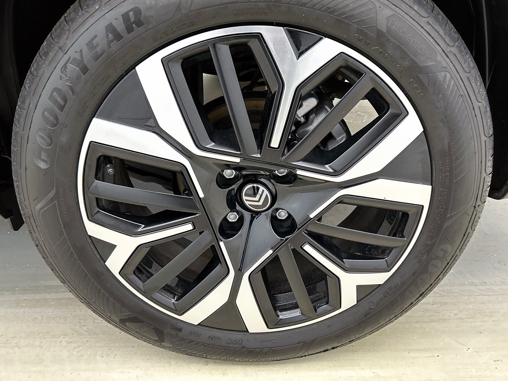 Foto van Citroen C4 X