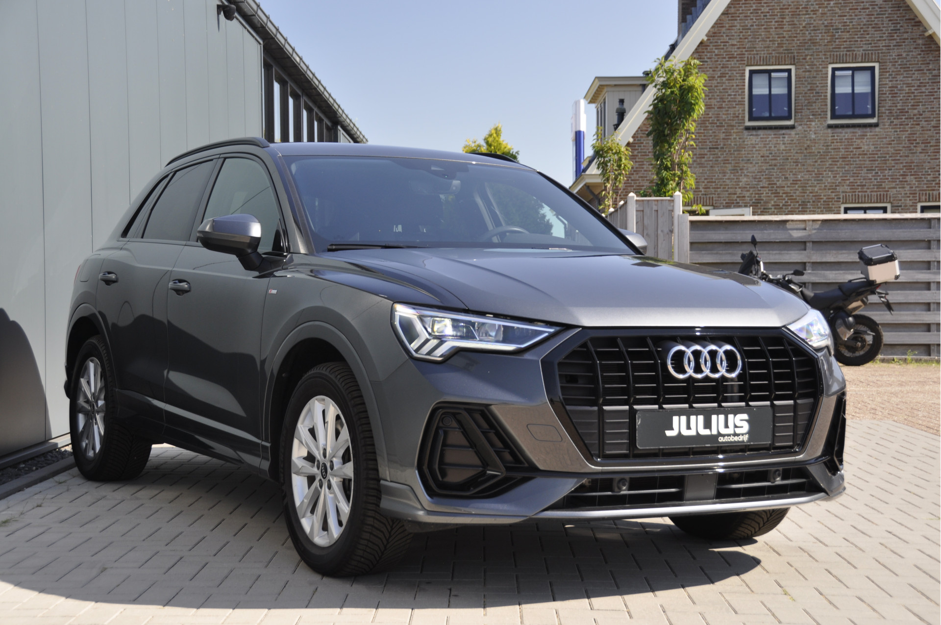 Foto van Audi Q3 E-tron