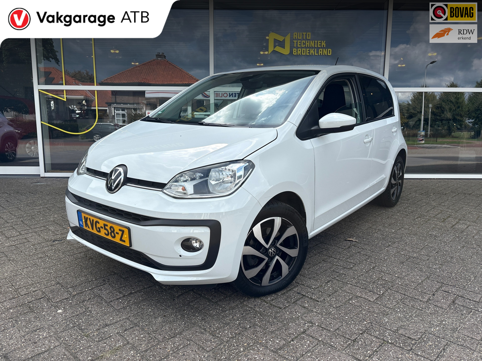 Volkswagen Up! High-Up! | Achteruitrij Camera | PDC | Cruise | Stoelverwarming | 2022 - voorkant