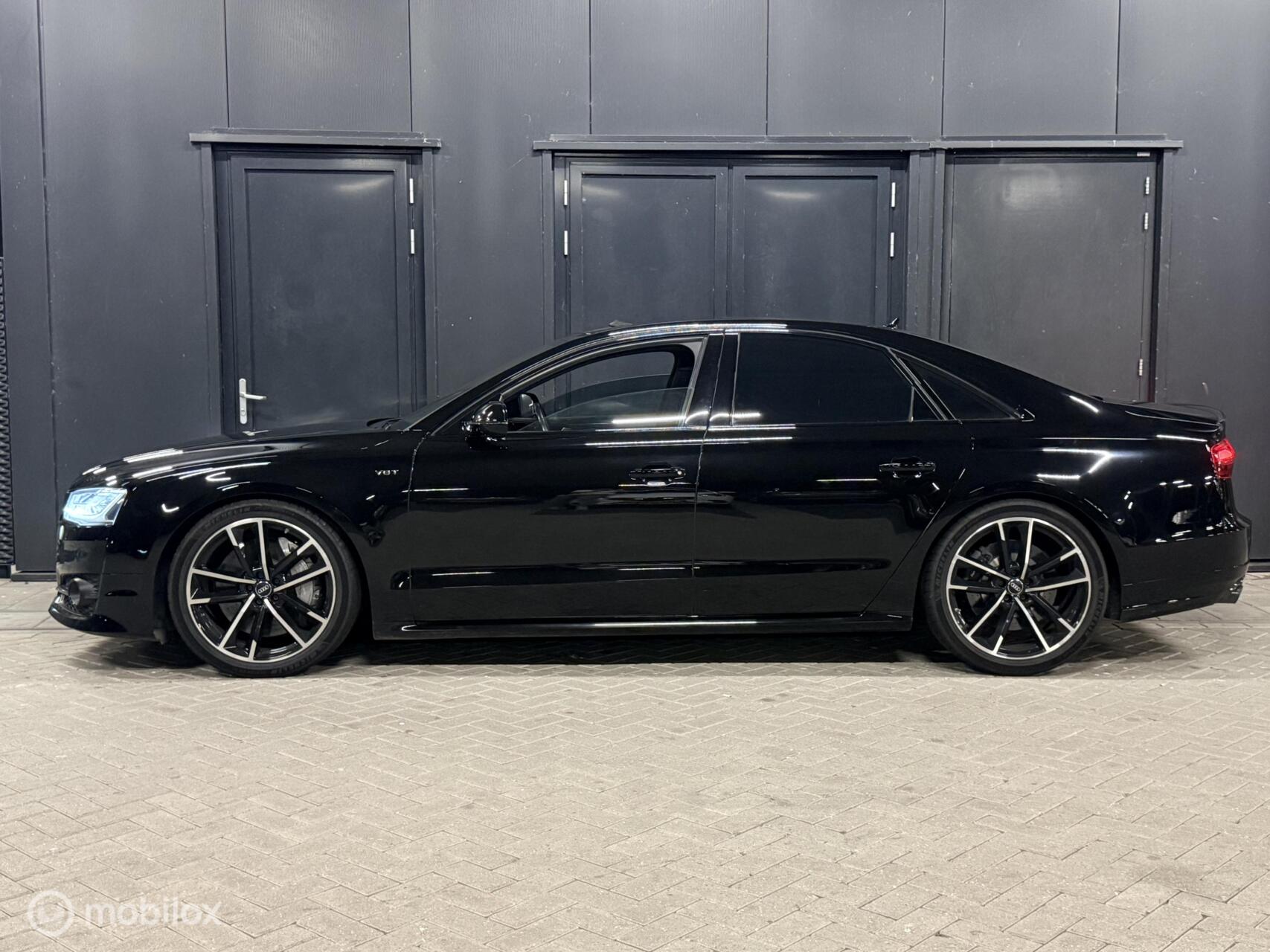 Foto van Audi S8 Plus